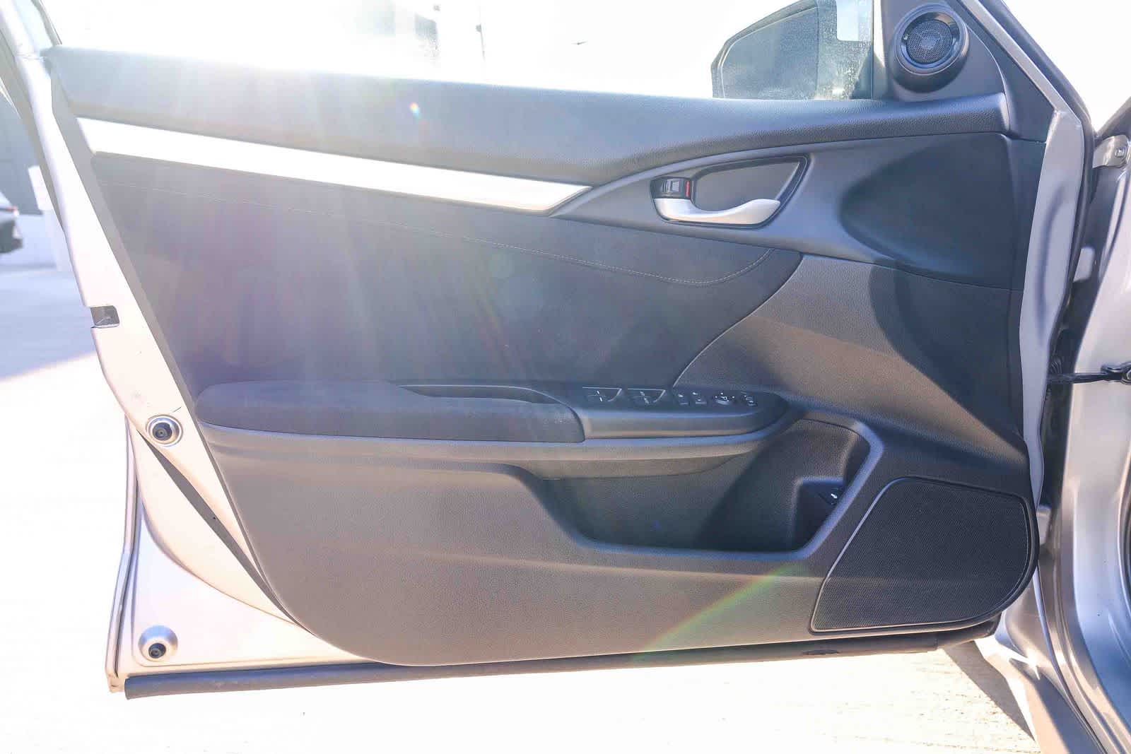 Thumbnail: 2017 Honda Civic - 21