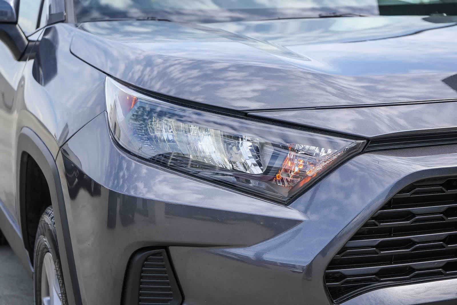 Thumbnail: 2022 Toyota RAV4 - 4