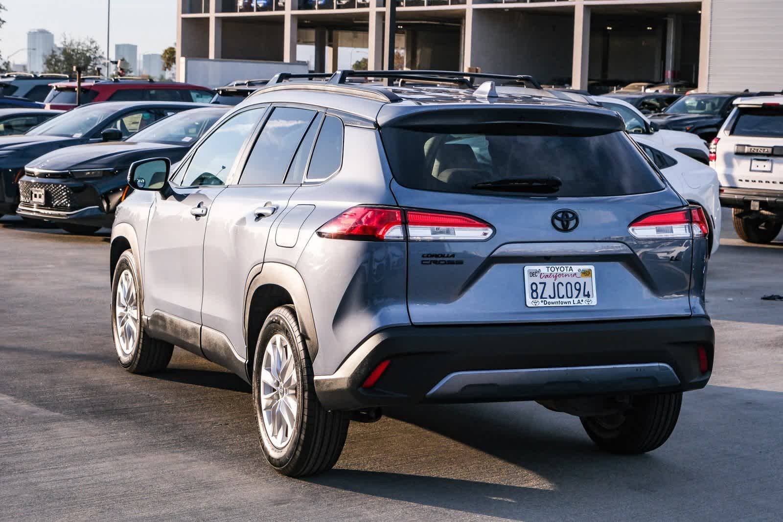 Thumbnail: 2022 Toyota Corolla Cross - 6