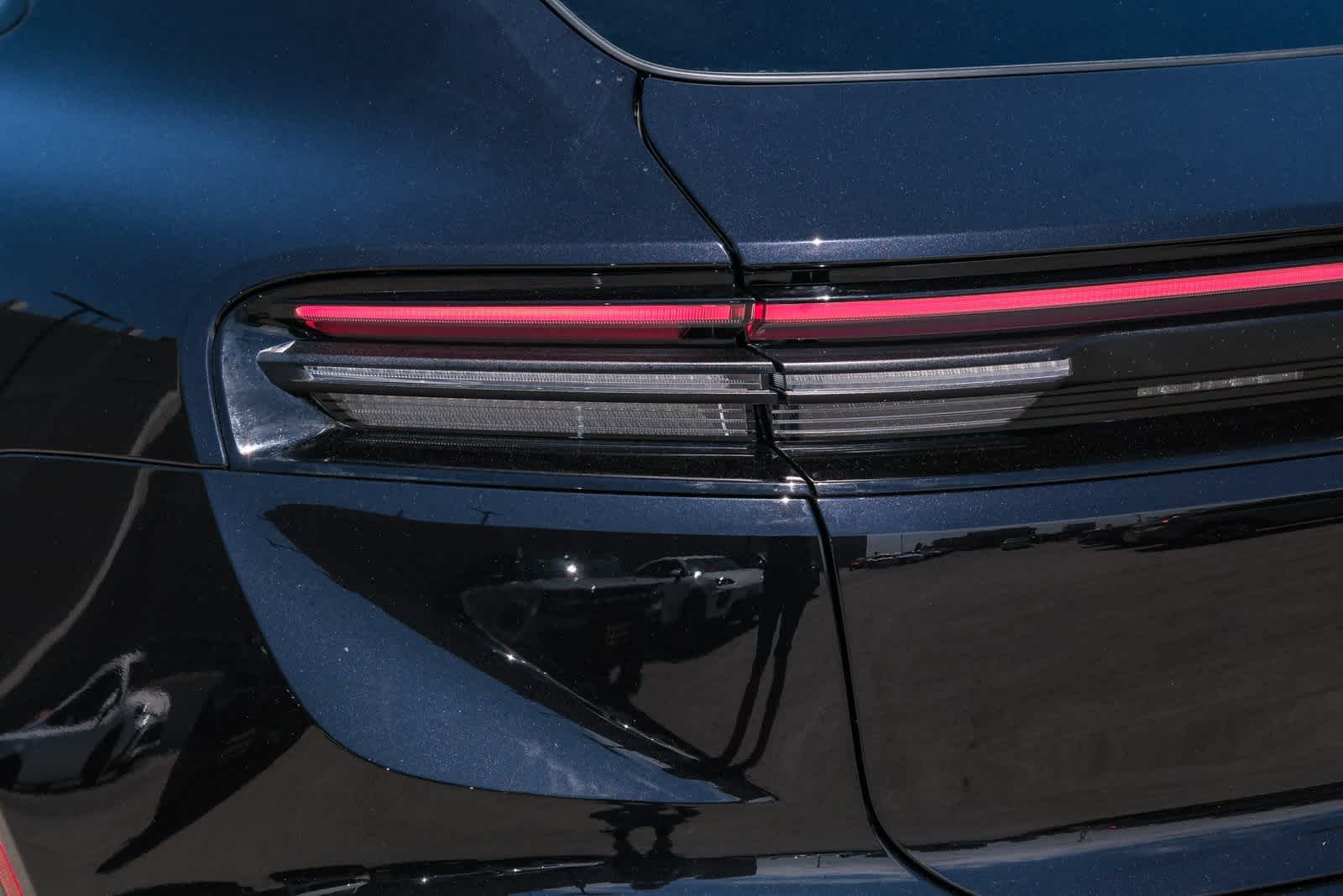 Thumbnail: 2024 Porsche Macan - 7