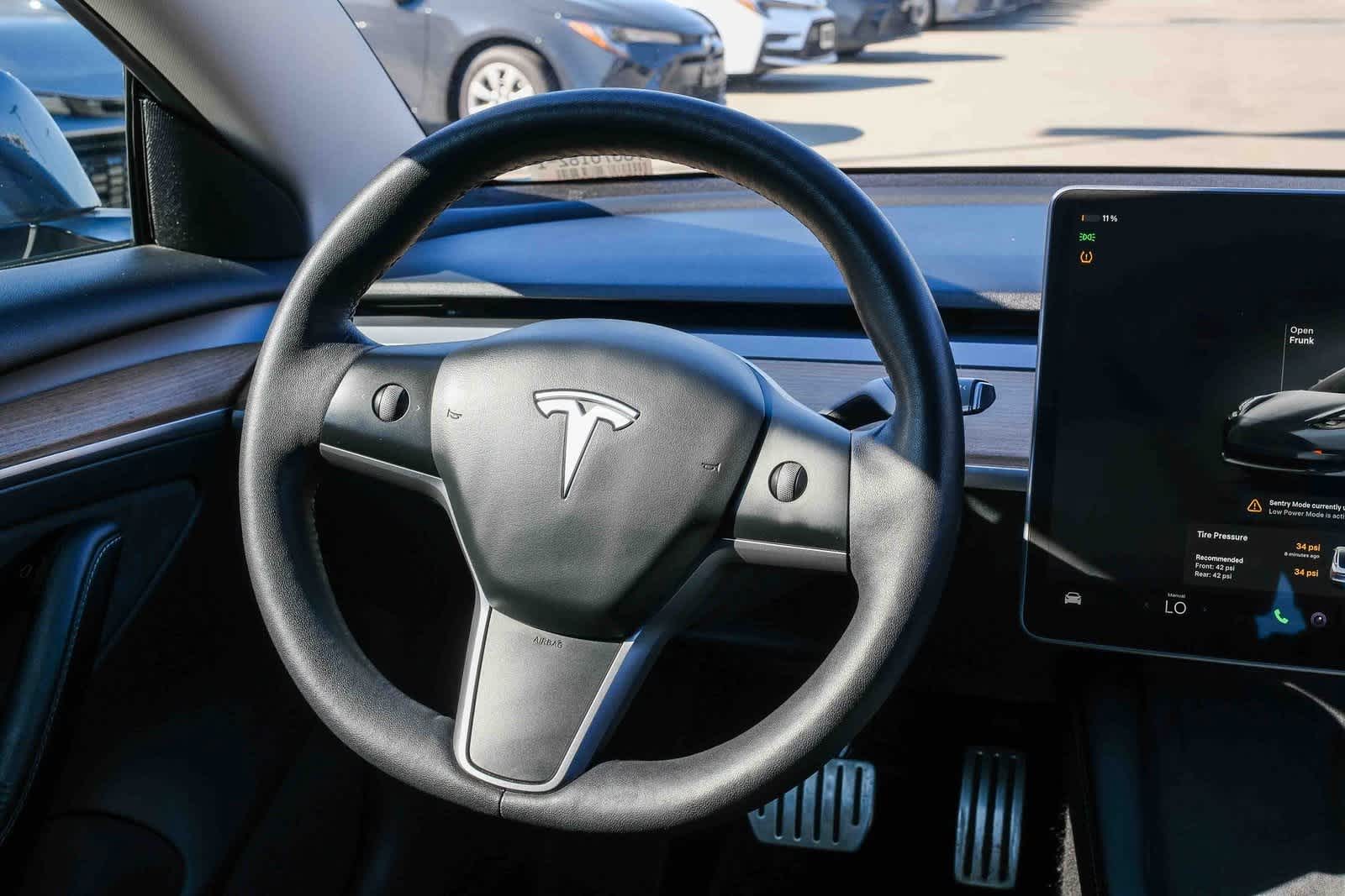 Thumbnail: 2022 Tesla Model 3 - 15