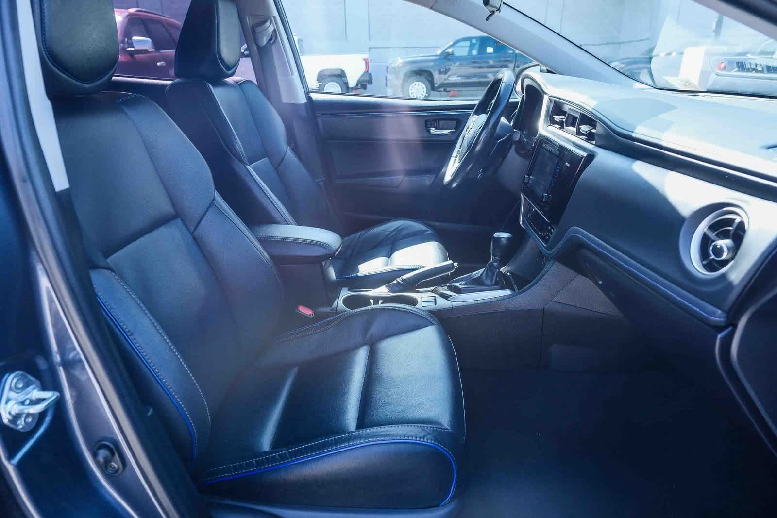 Thumbnail: 2017 Toyota Corolla - 18