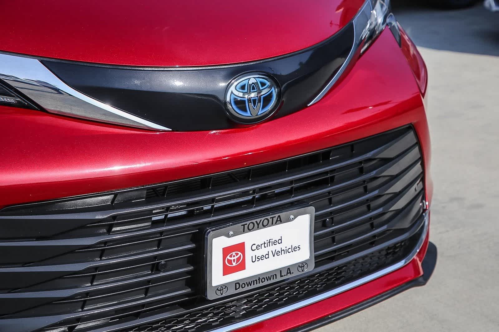 Thumbnail: 2021 Toyota Sienna - 5