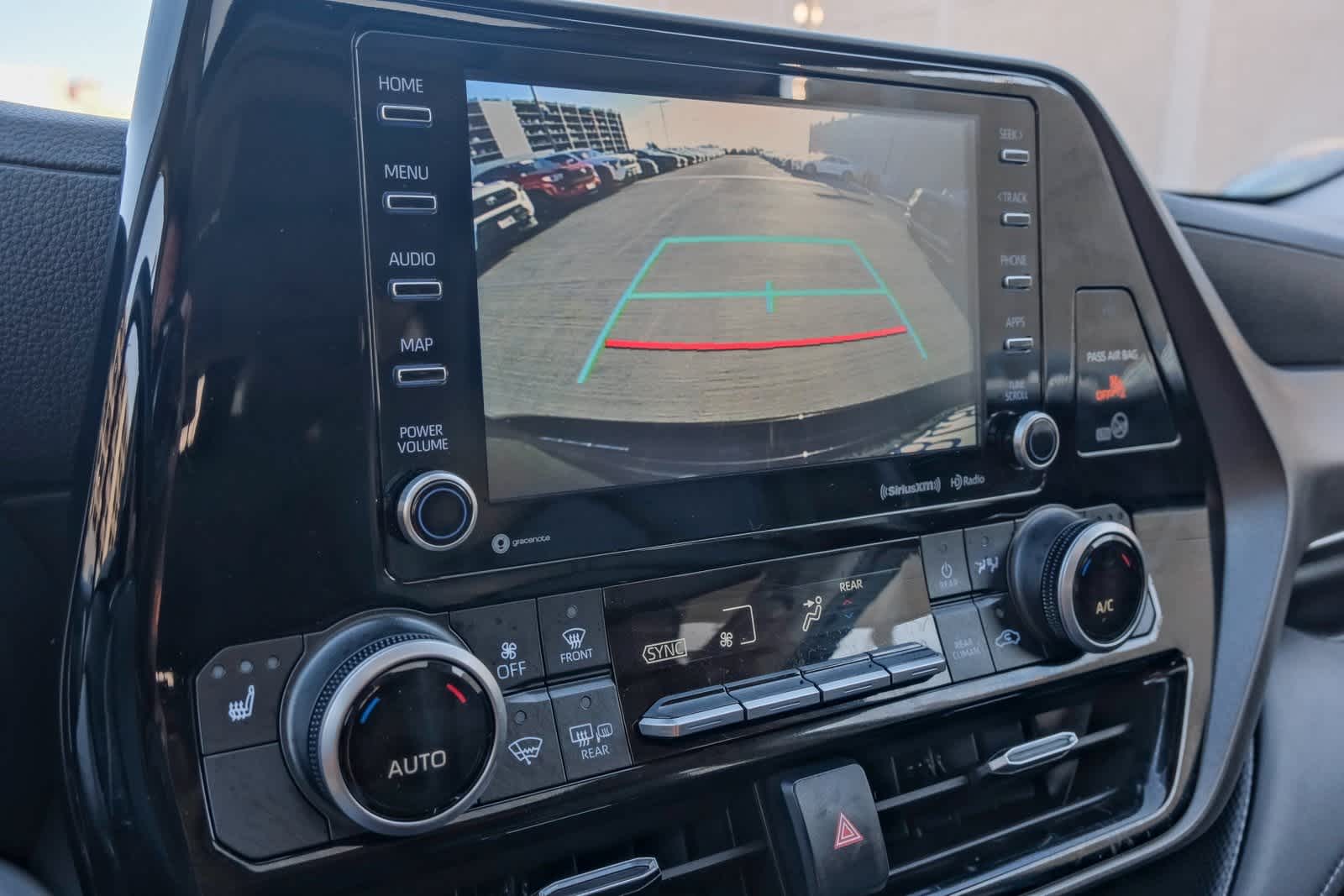 Thumbnail: 2021 Toyota Highlander - 24