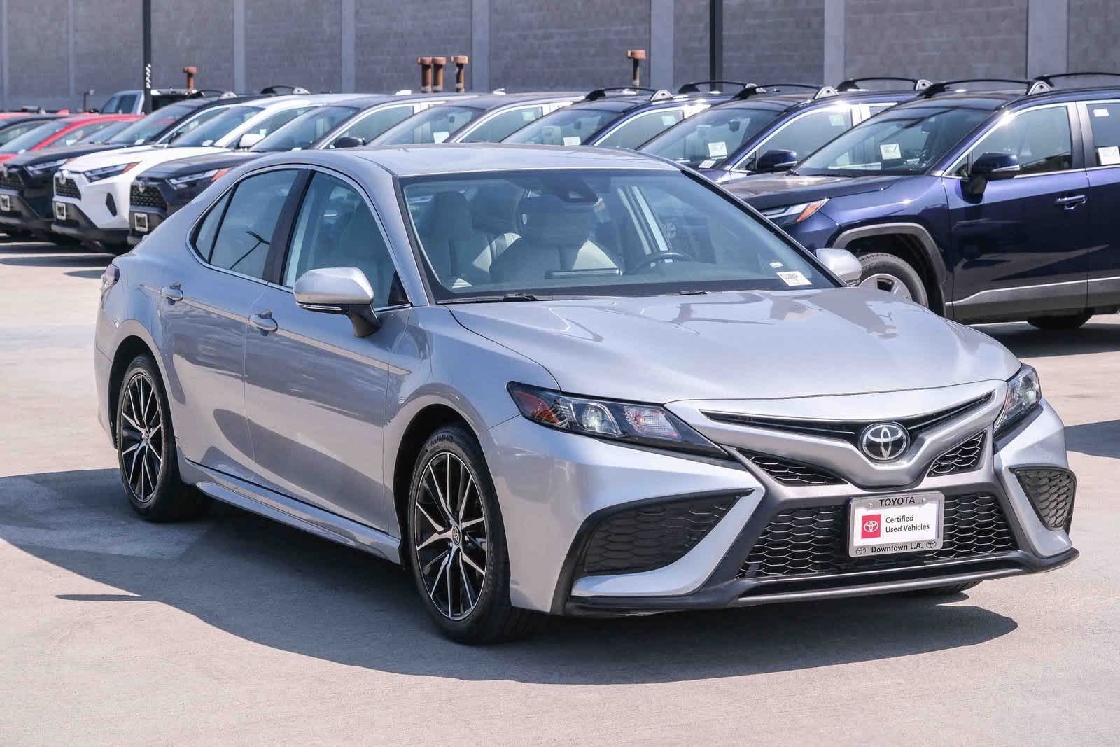 Thumbnail: 2022 Toyota Camry - 3