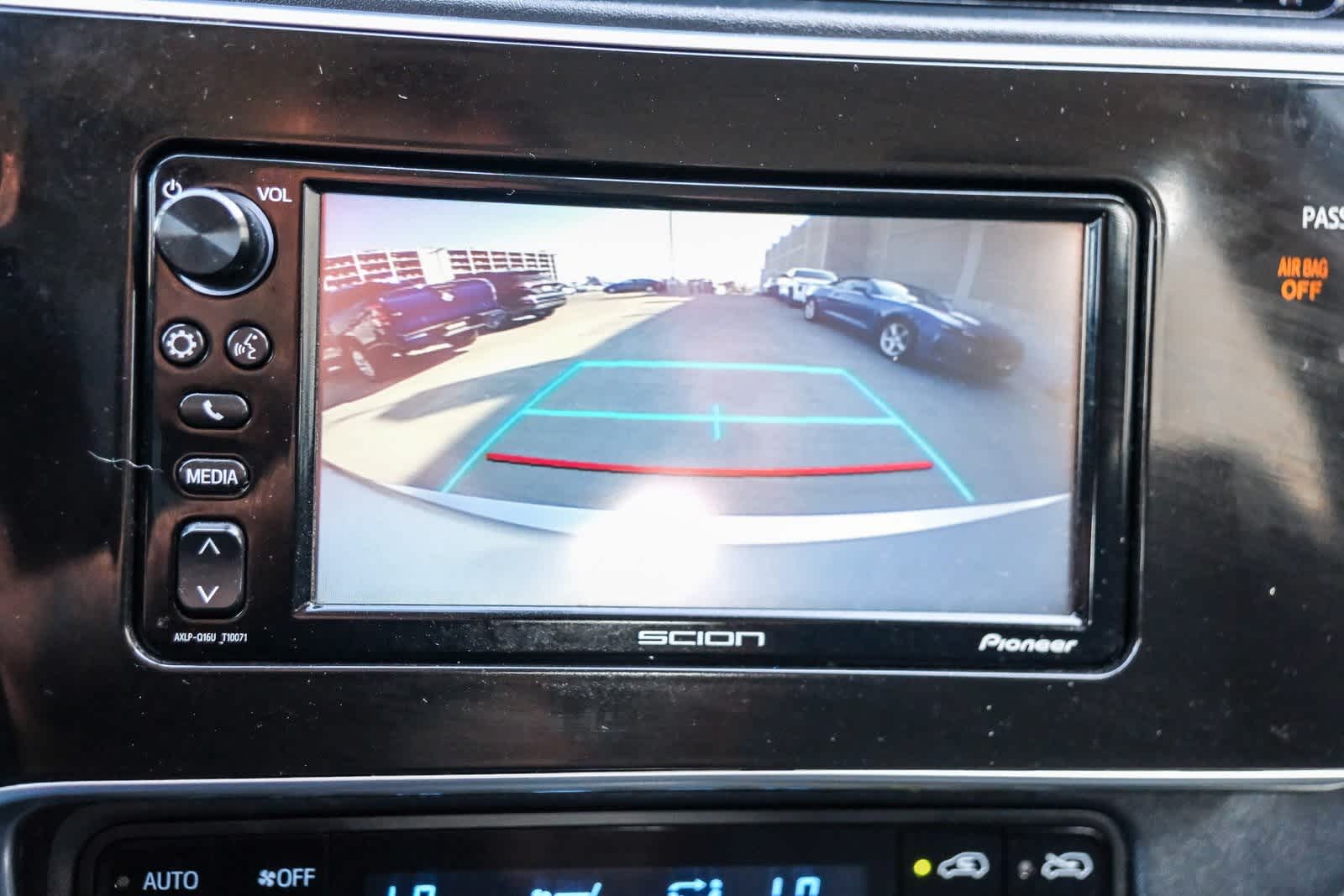 Thumbnail: 2016 Scion iM - 25