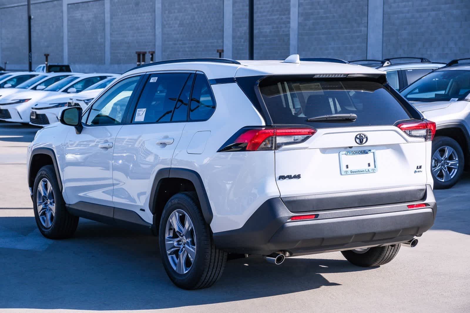 Thumbnail: 2025 Toyota RAV4 - 6