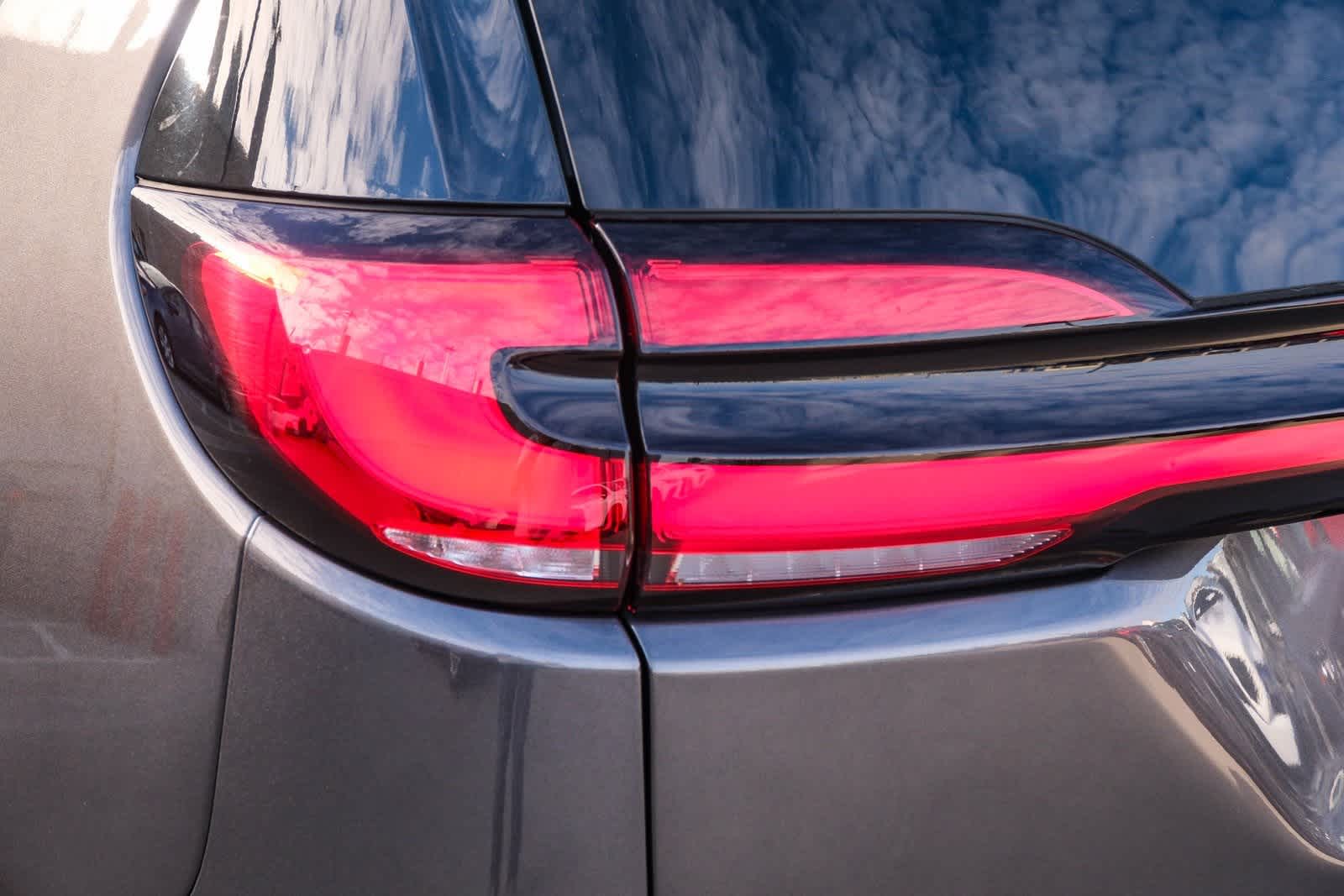 Thumbnail: 2023 Chrysler Pacifica - 7