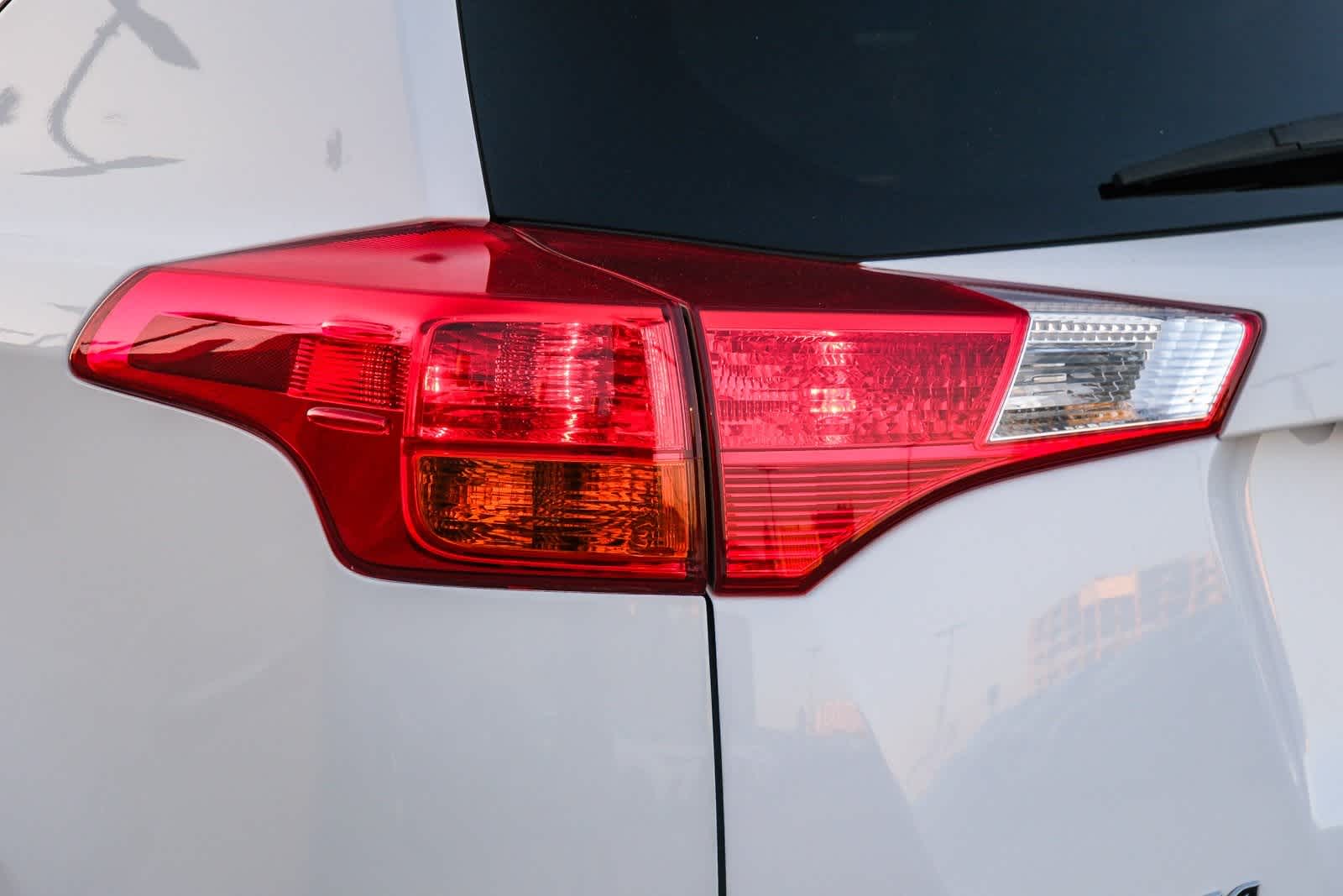 Thumbnail: 2015 Toyota RAV4 - 7