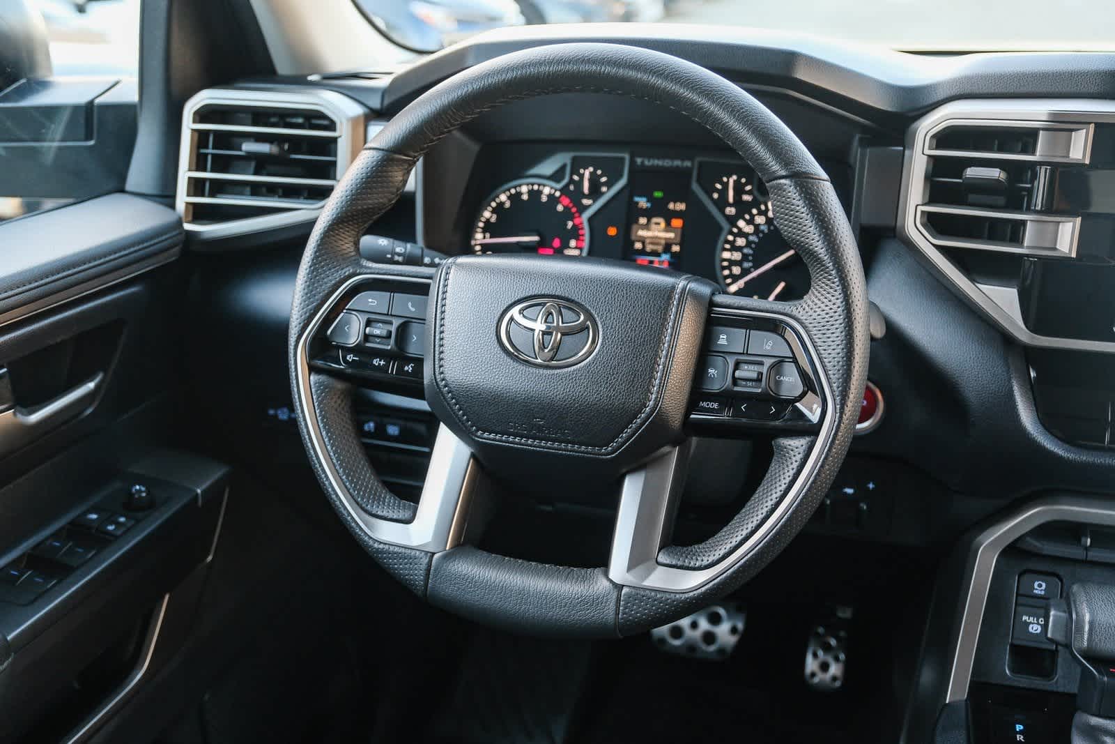 Thumbnail: 2023 Toyota Tundra - 17