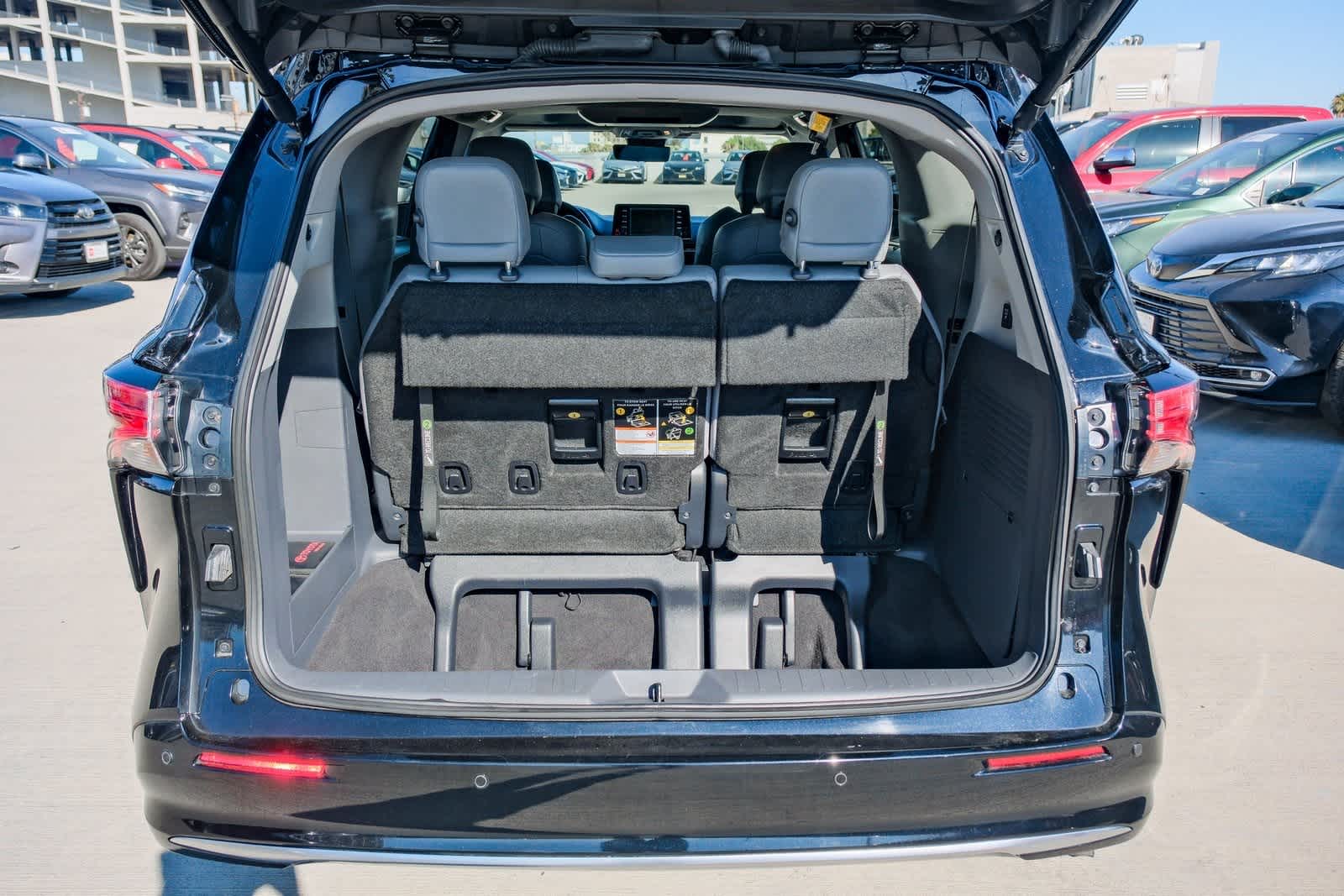 Thumbnail: 2024 Toyota Sienna - 29
