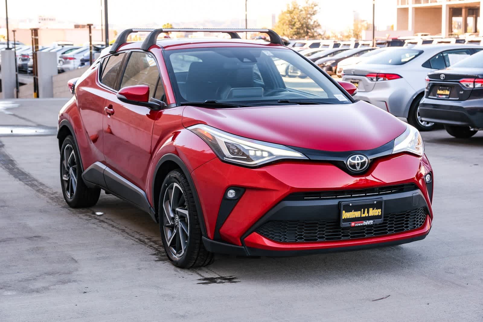 Thumbnail: 2022 Toyota C-HR - 3