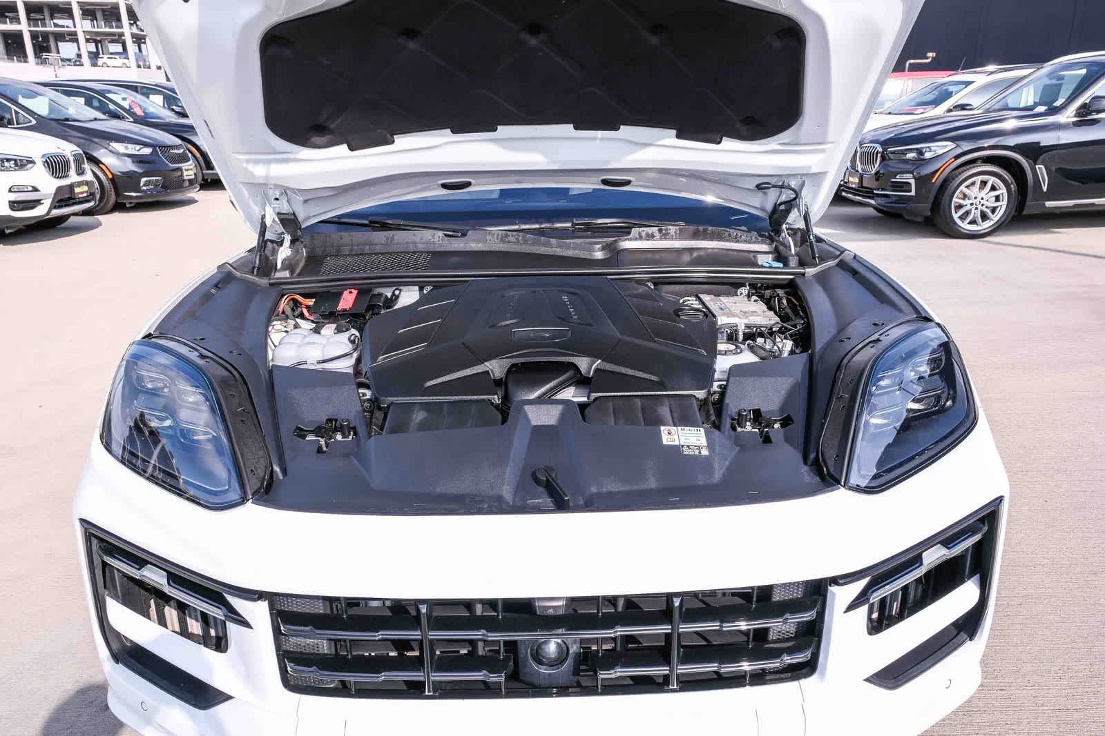 Thumbnail: 2024 Porsche Cayenne - 28