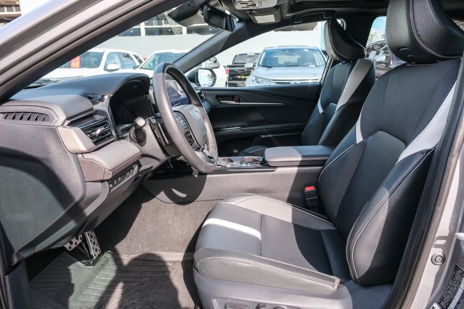 Thumbnail: 2025 Toyota Camry - 19