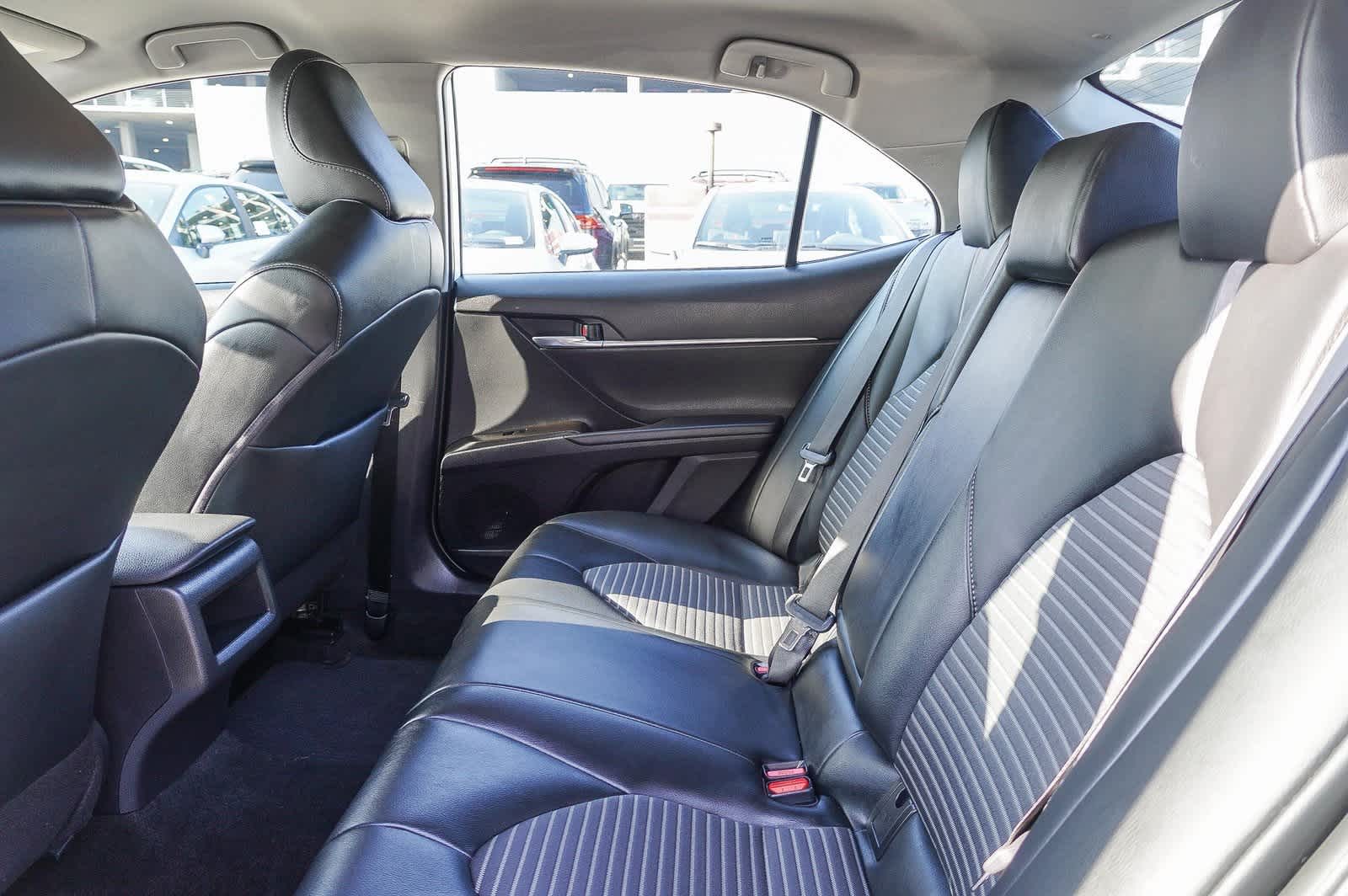 2022 Toyota Camry SE 17