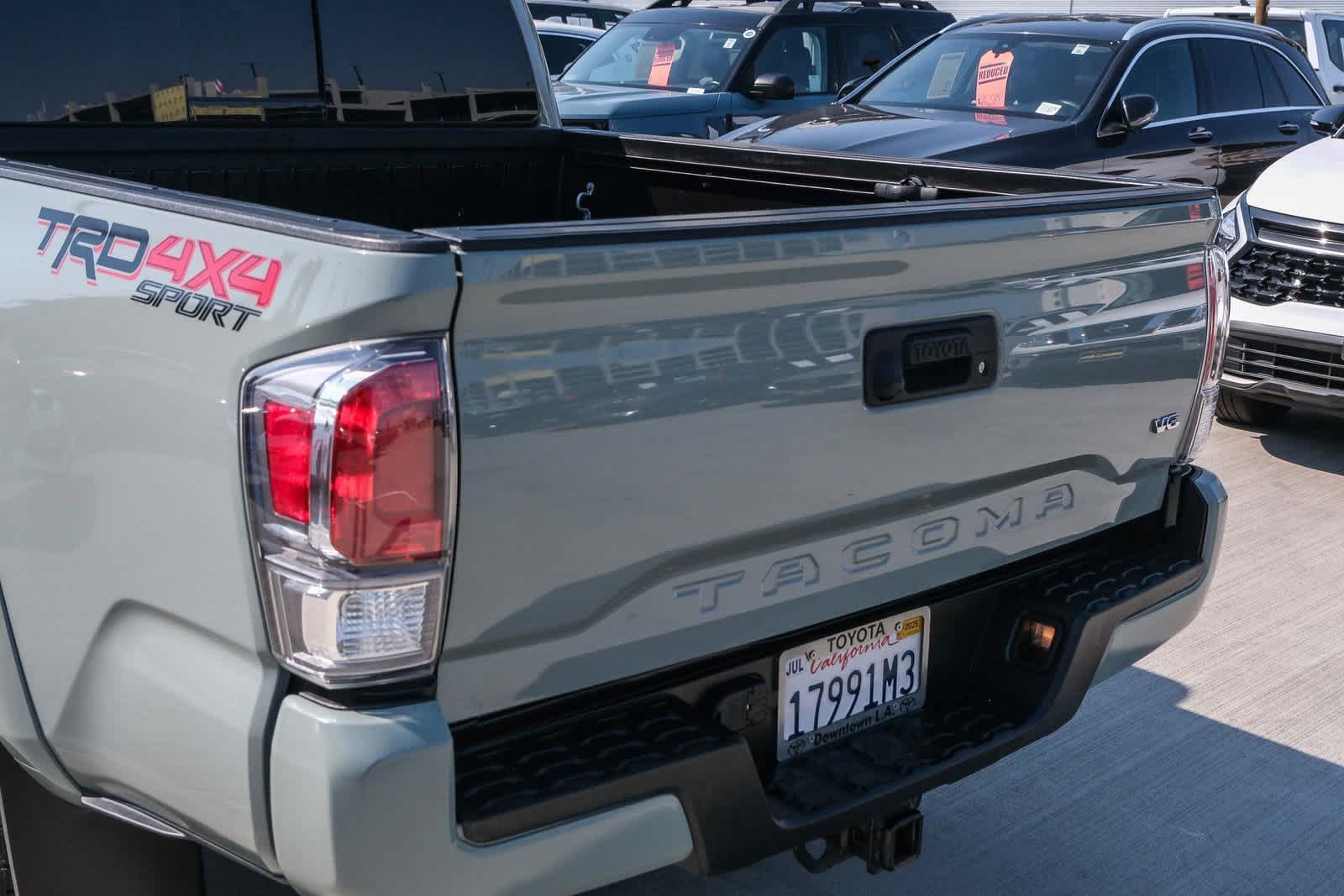 Thumbnail: 2022 Toyota Tacoma - 8