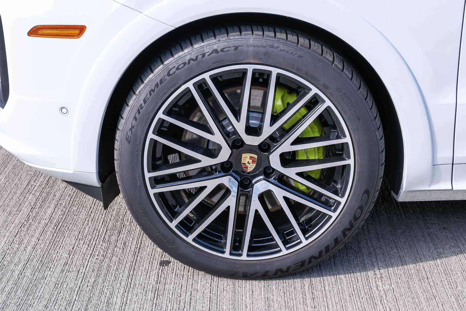 Thumbnail: 2024 Porsche Cayenne - 10