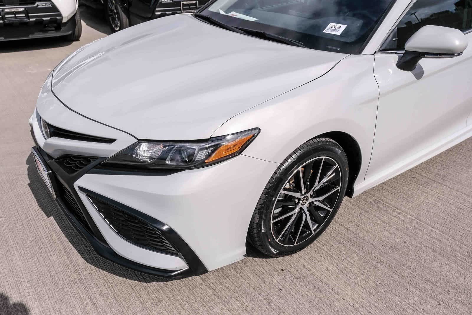 Thumbnail: 2023 Toyota Camry - 12