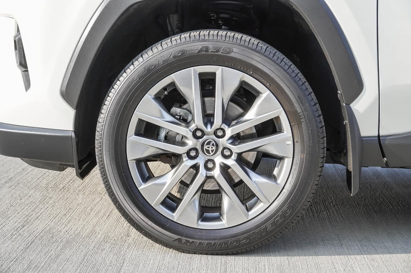 2022 Toyota RAV4 XLE Premium 10
