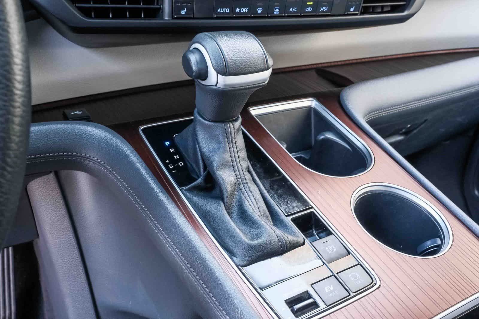 Thumbnail: 2023 Toyota Sienna - 20