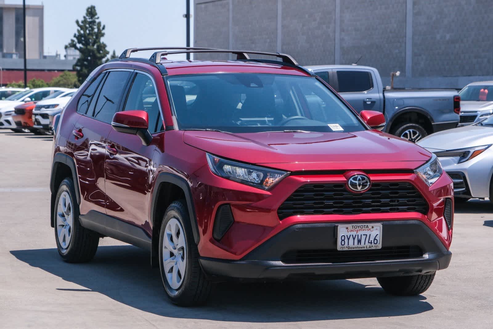 Thumbnail: 2021 Toyota RAV4 - 3