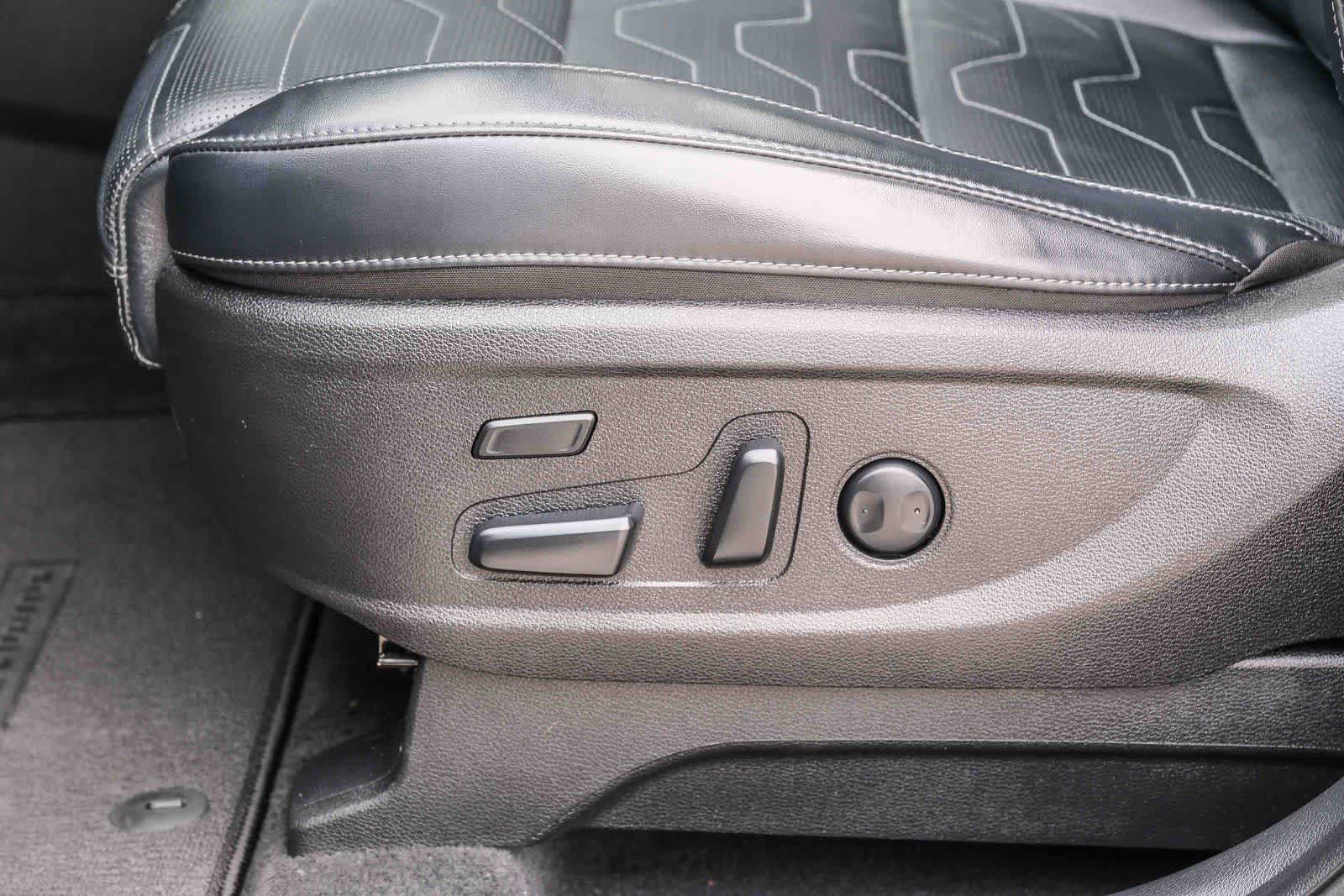 Thumbnail: 2022 Kia Telluride - 22