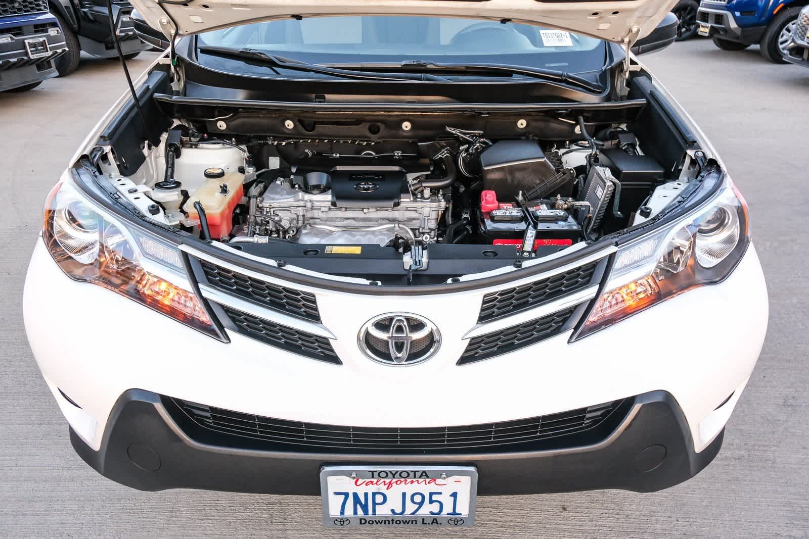 Thumbnail: 2015 Toyota RAV4 - 28