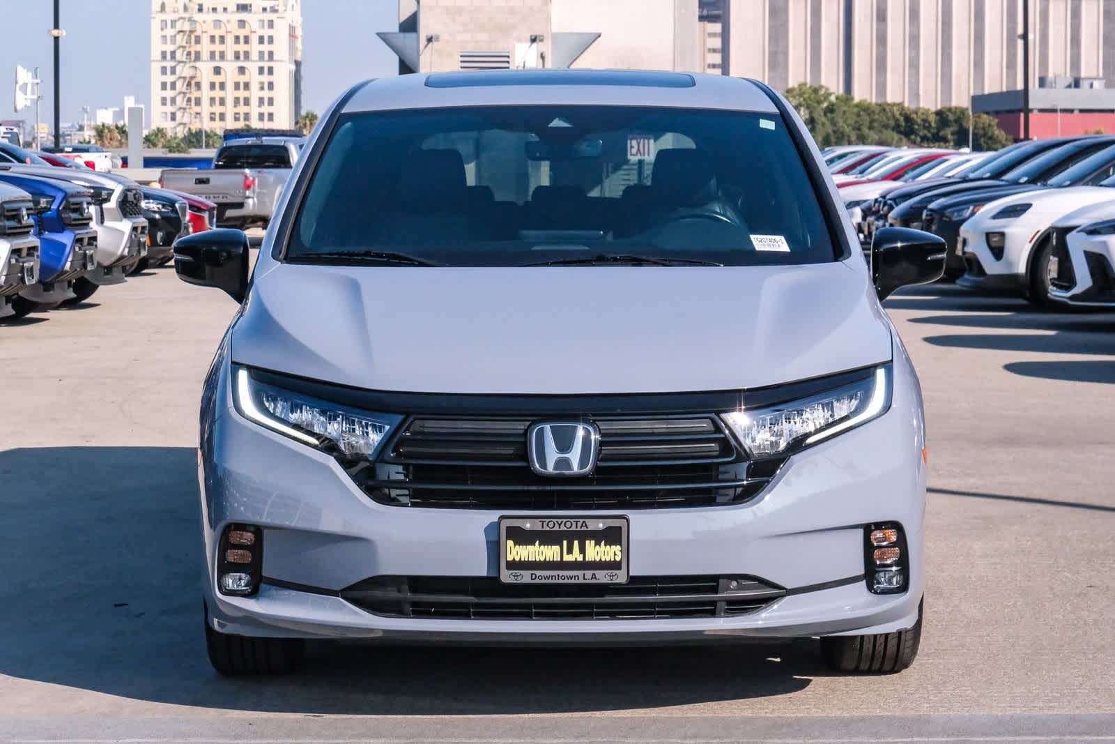 Thumbnail: 2023 Honda Odyssey - 2