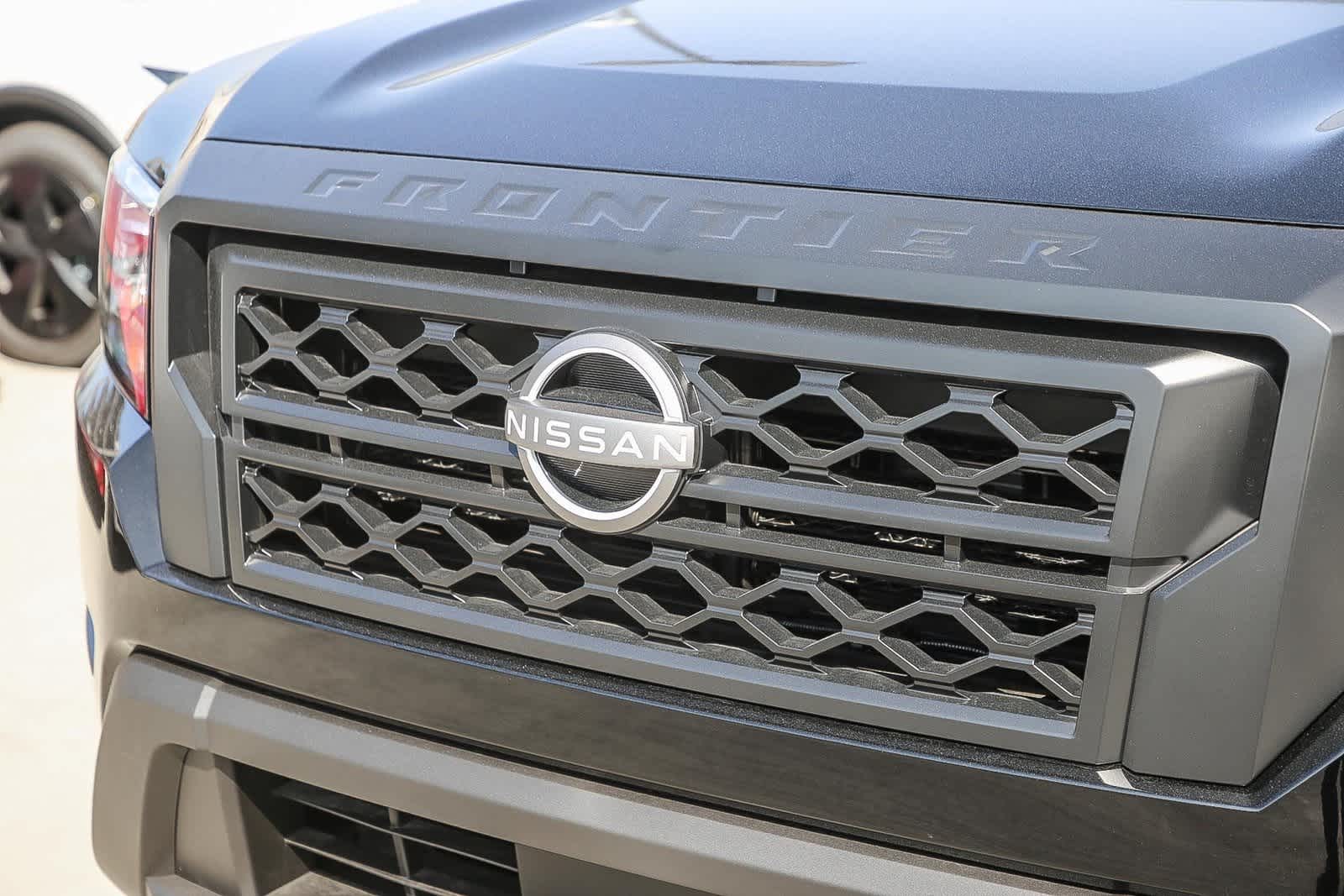 Thumbnail: 2024 Nissan Frontier - 9