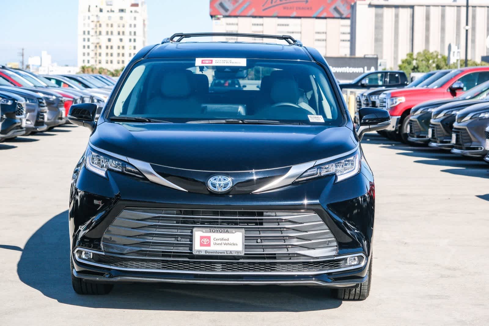 Thumbnail: 2024 Toyota Sienna - 2