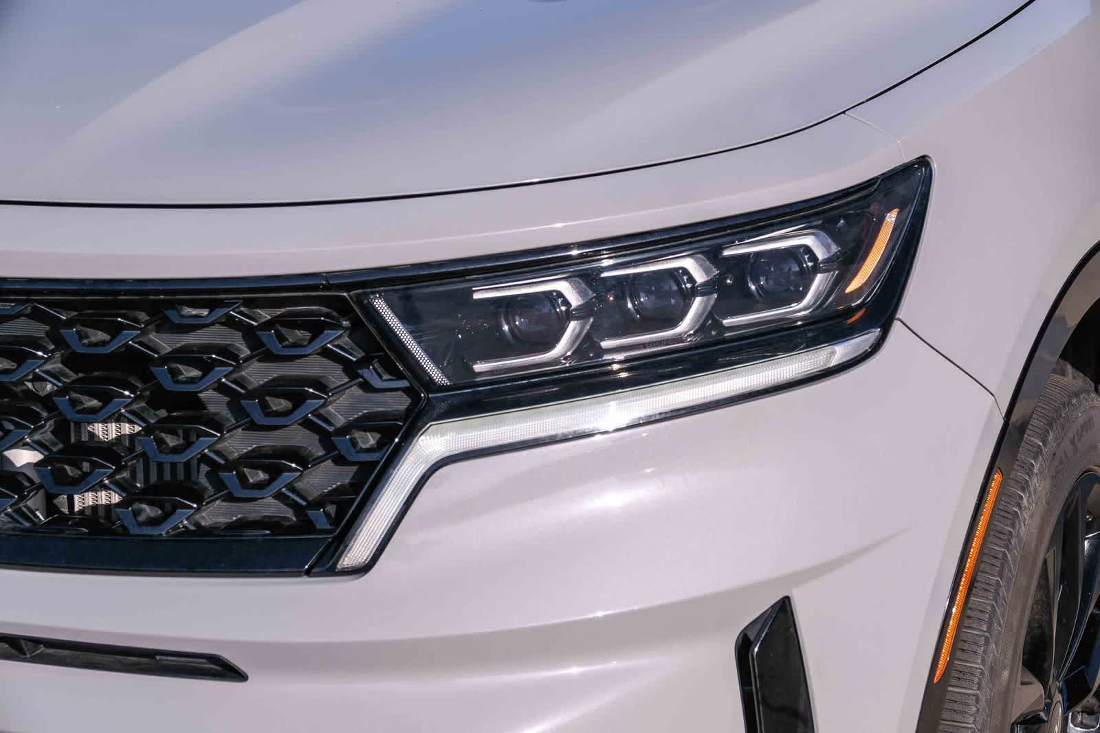 Thumbnail: 2023 Kia Sorento - 12