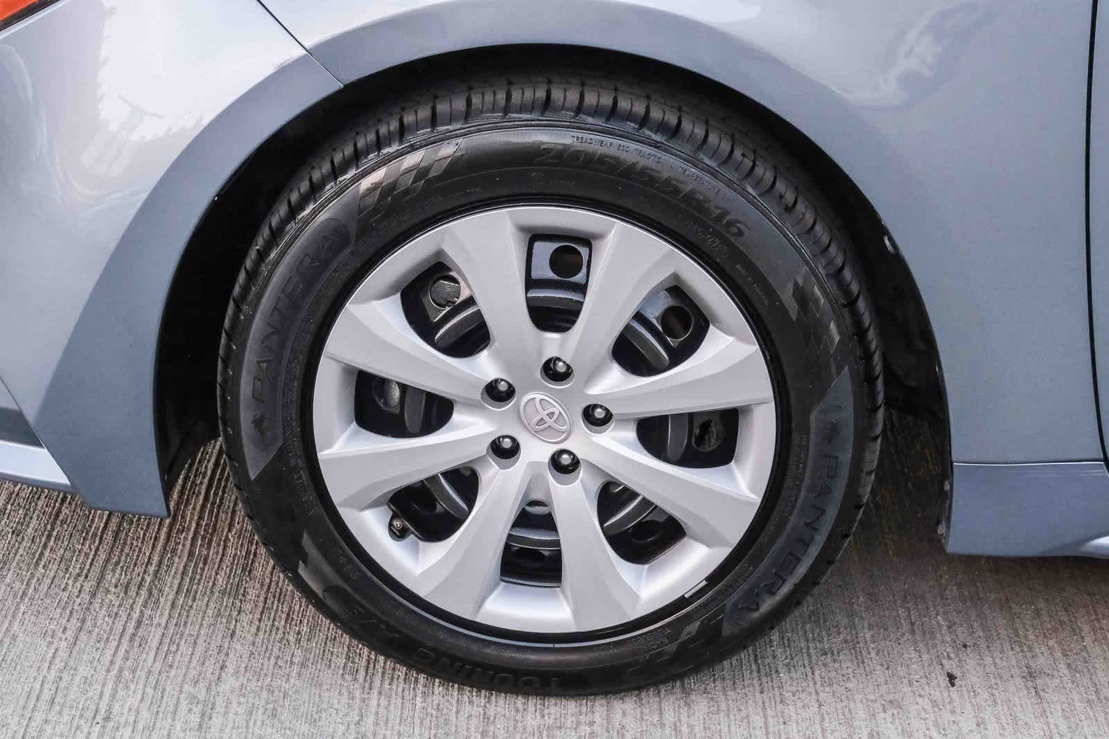 Thumbnail: 2023 Toyota Corolla - 10