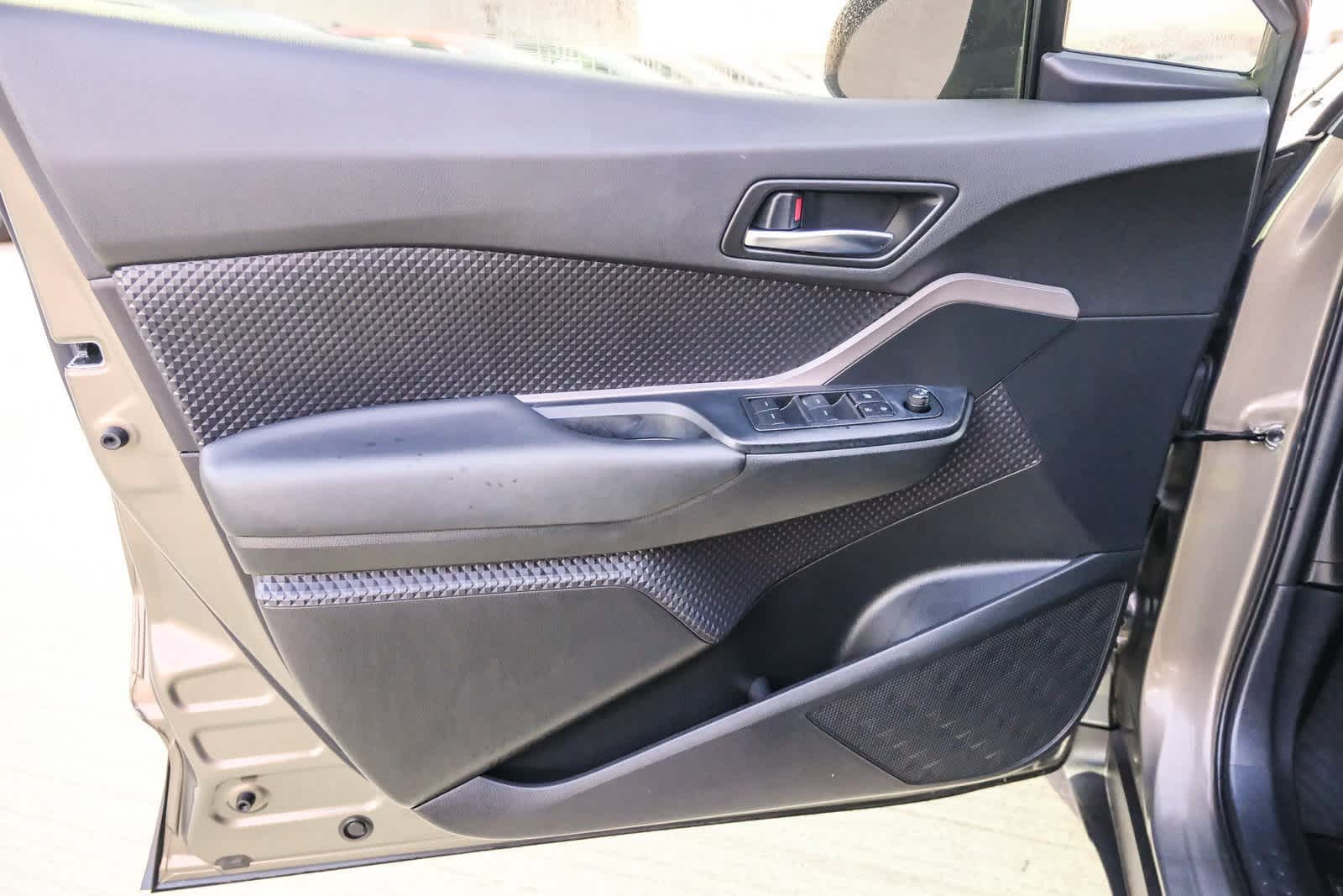 Thumbnail: 2021 Toyota C-HR - 22