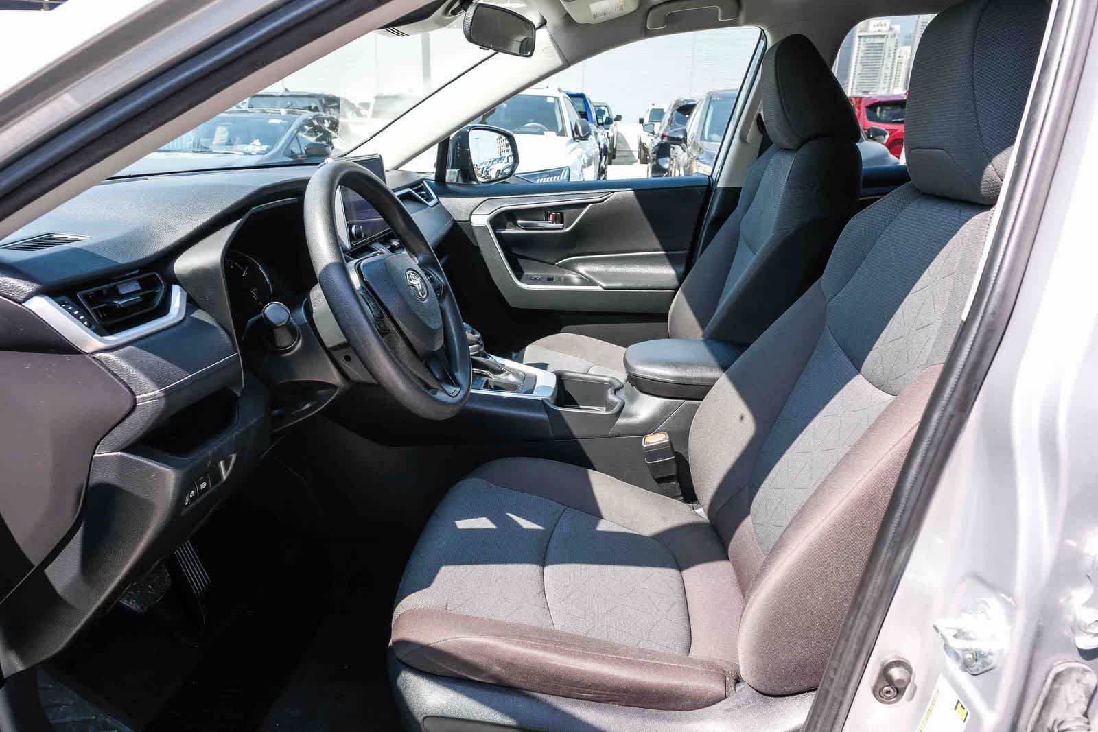 Thumbnail: 2024 Toyota RAV4 - 20