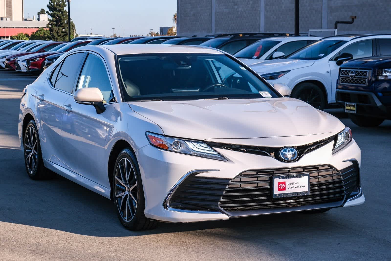Thumbnail: 2022 Toyota Camry - 3