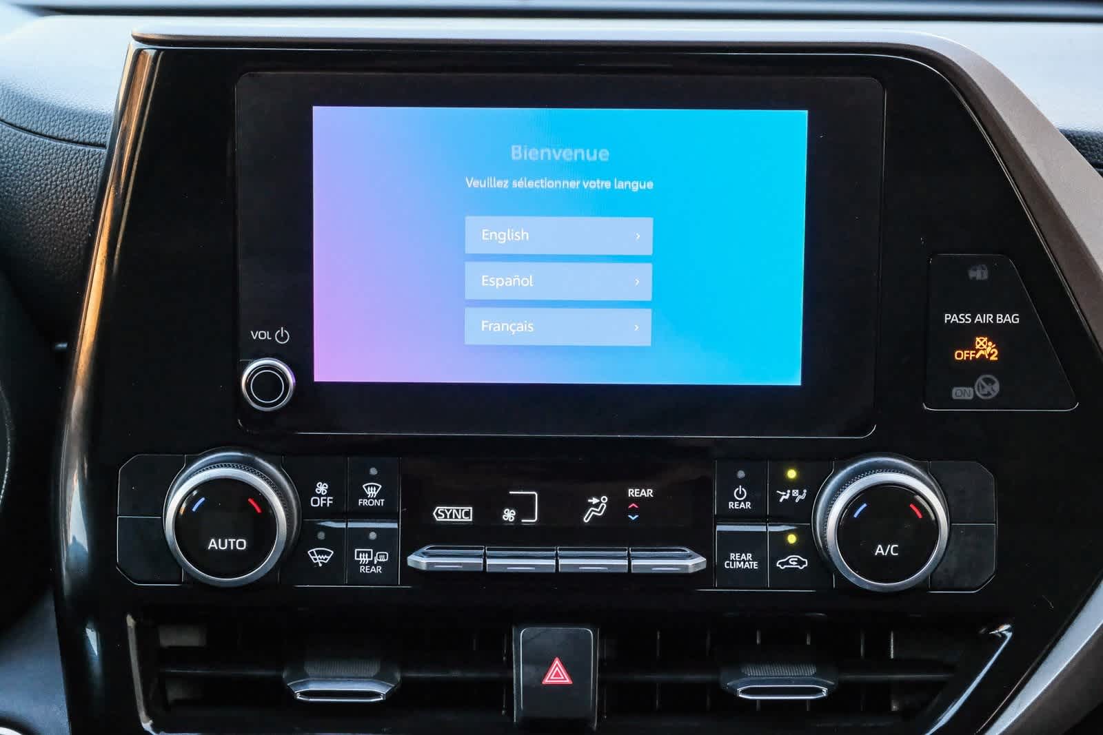 Thumbnail: 2024 Toyota Highlander - 15