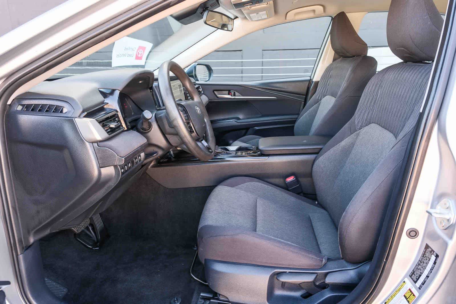 Thumbnail: 2025 Toyota Camry - 18