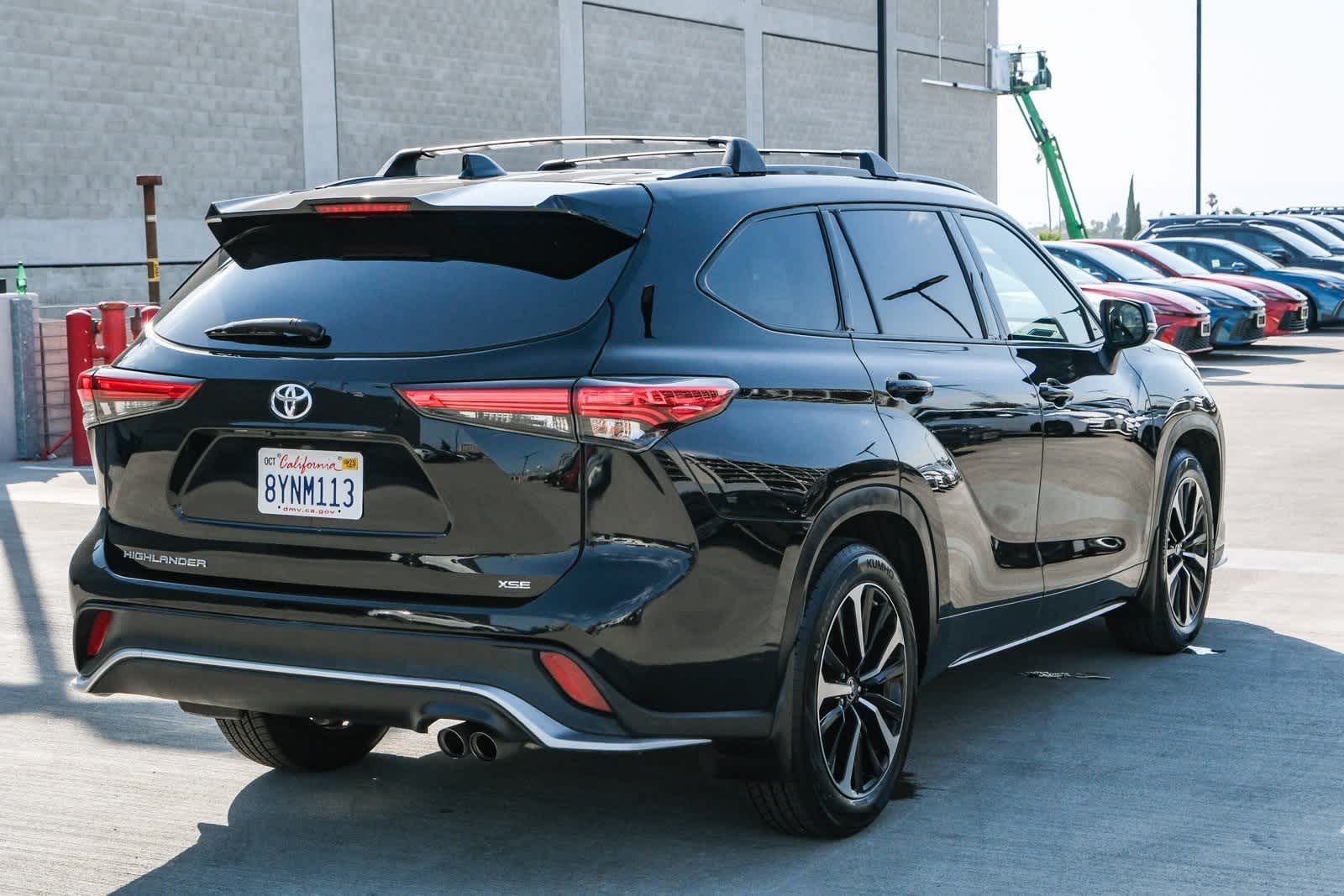 Thumbnail: 2021 Toyota Highlander - 4
