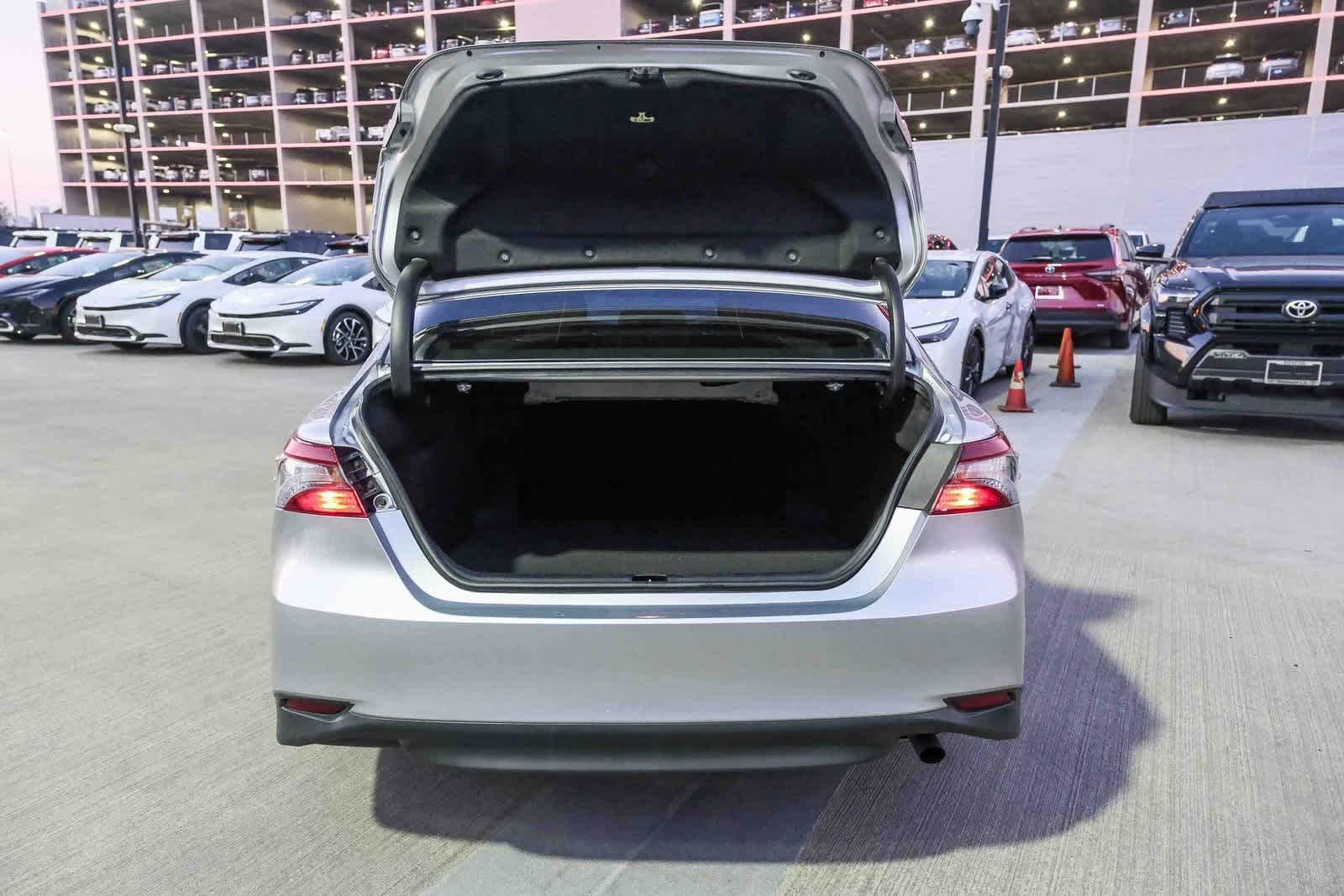 Thumbnail: 2023 Toyota Camry - 28