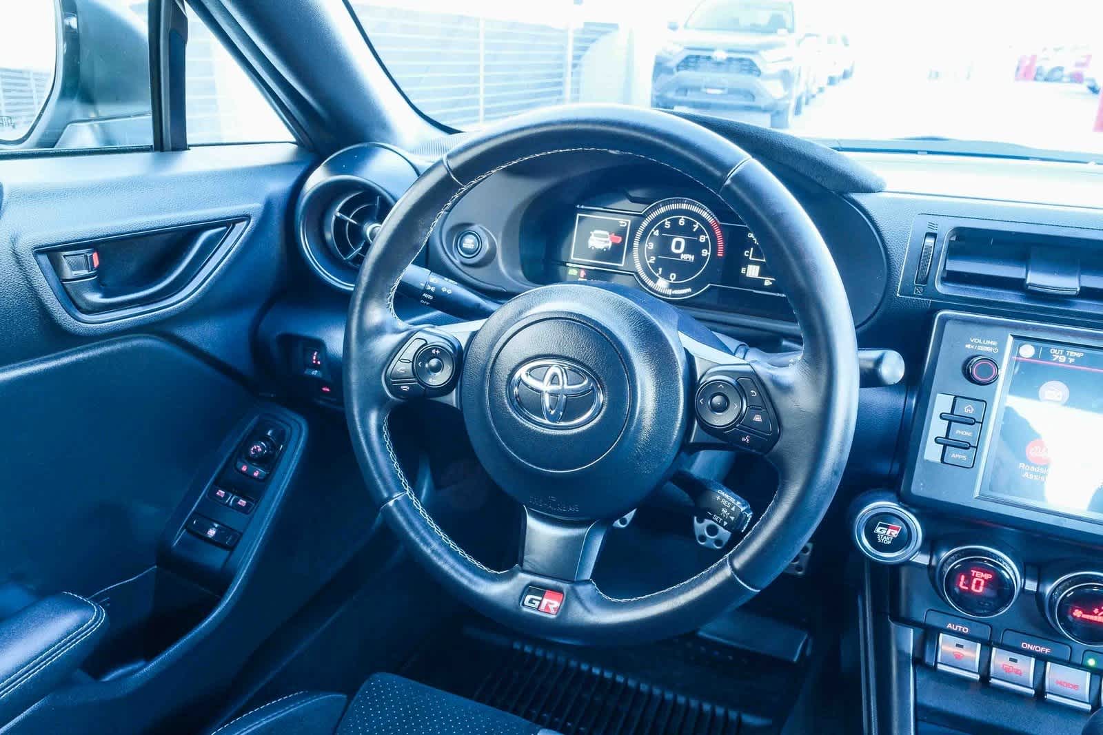 Thumbnail: 2025 Toyota GR86 - 17