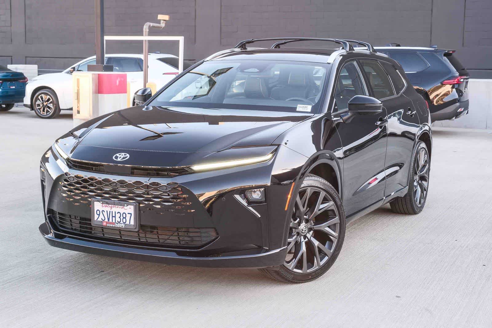 2025 Toyota Crown Signia Limited -
                  Los Angeles, CA