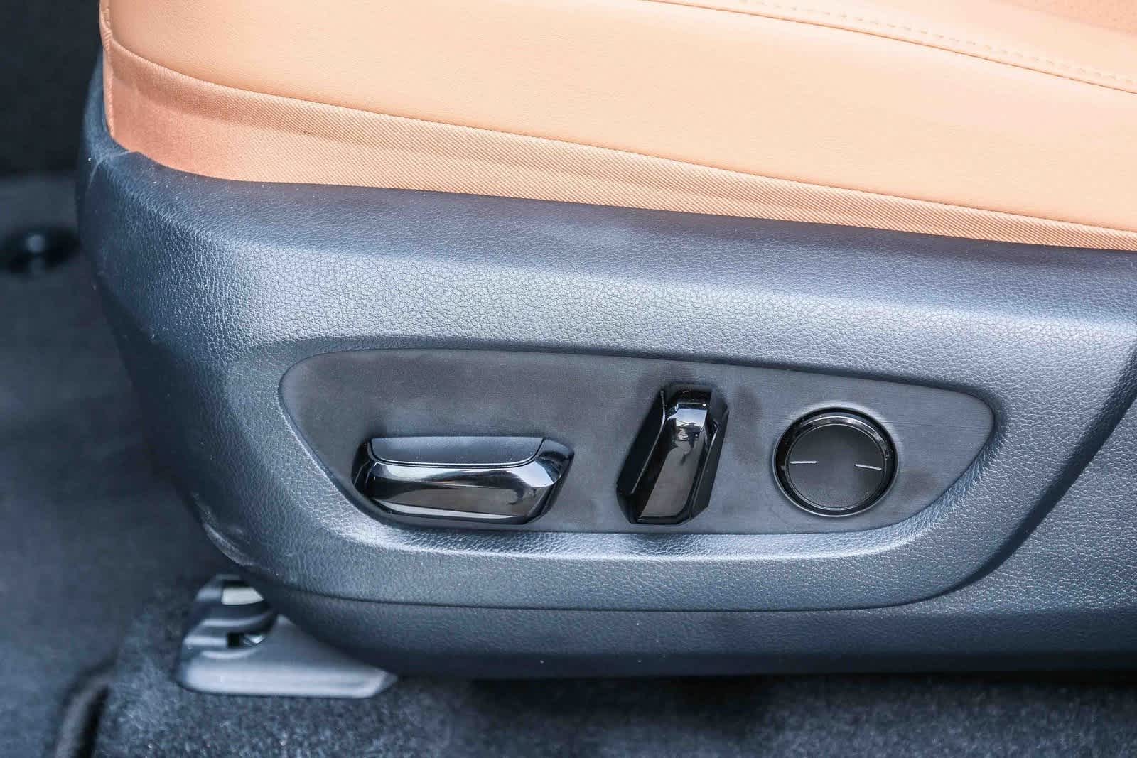 Thumbnail: 2023 Lexus RX - 20