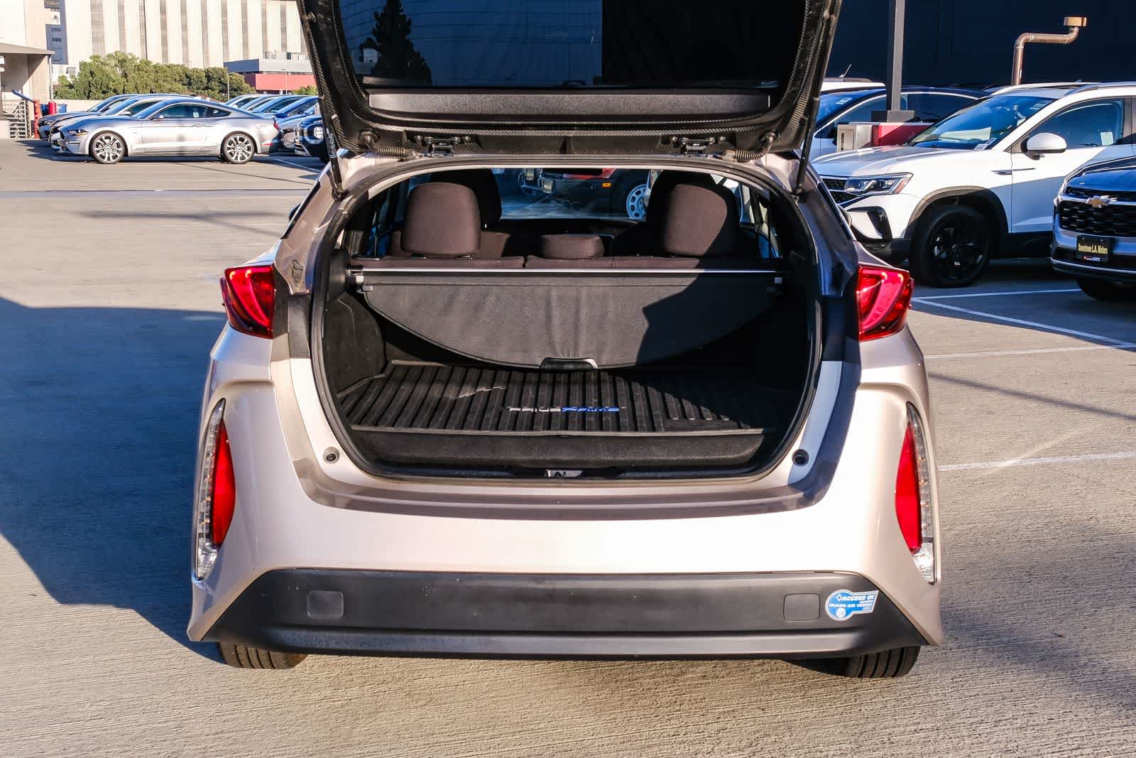 Thumbnail: 2022 Toyota Prius Prime - 27