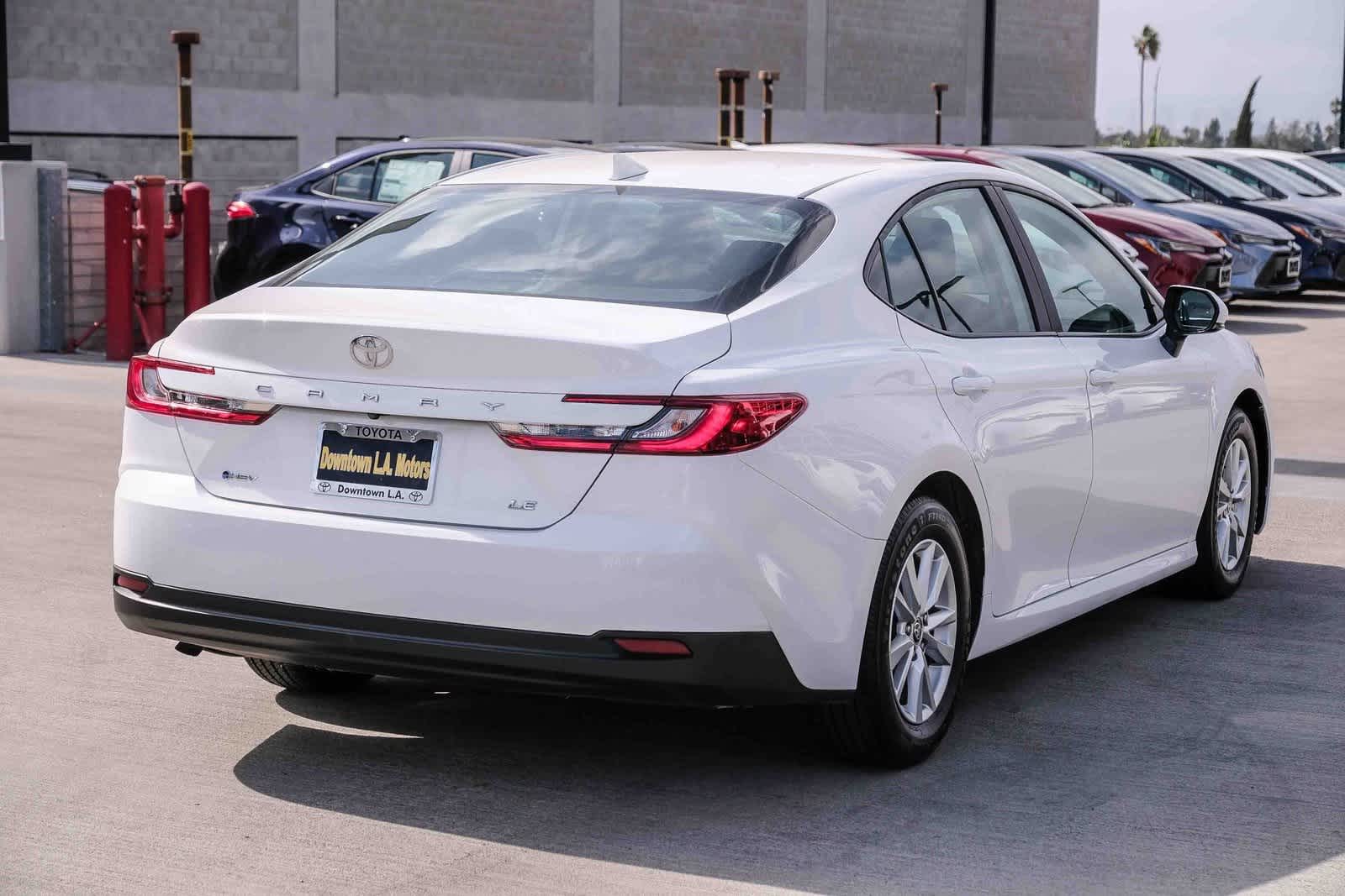 Thumbnail: 2025 Toyota Camry - 4