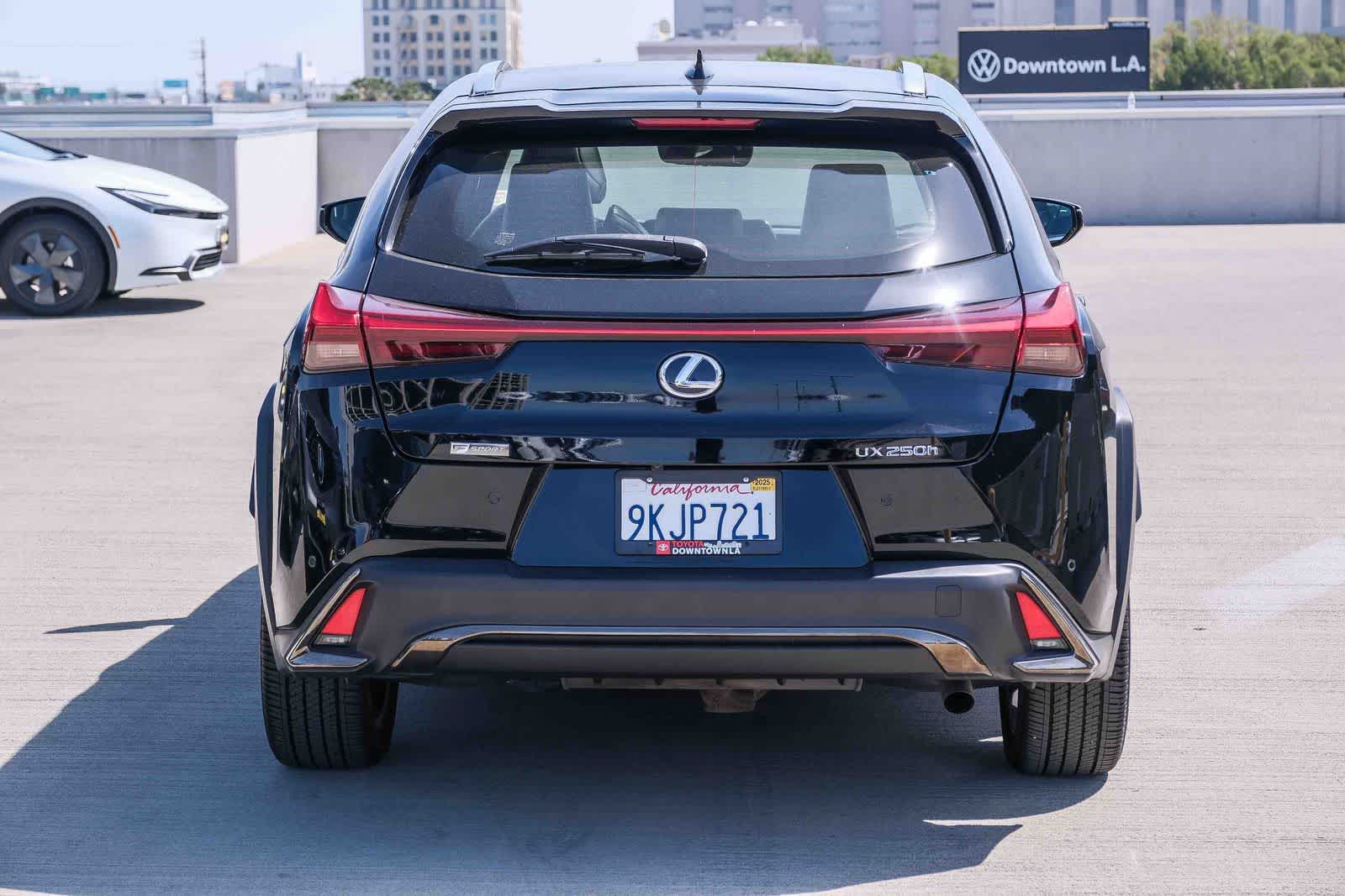 Thumbnail: 2020 Lexus UX - 5