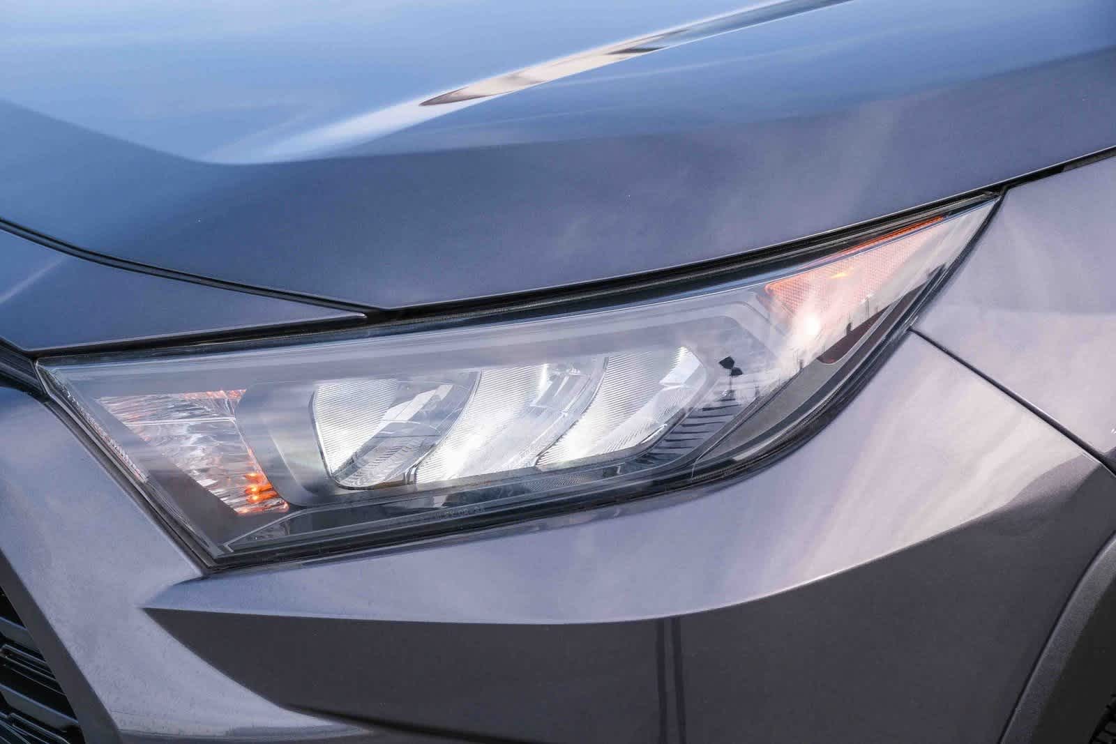 Thumbnail: 2020 Toyota RAV4 - 11