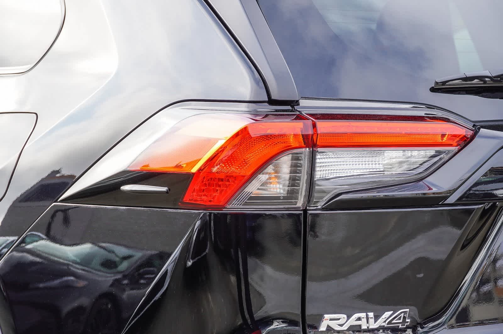 2022 Toyota RAV4 XLE 7