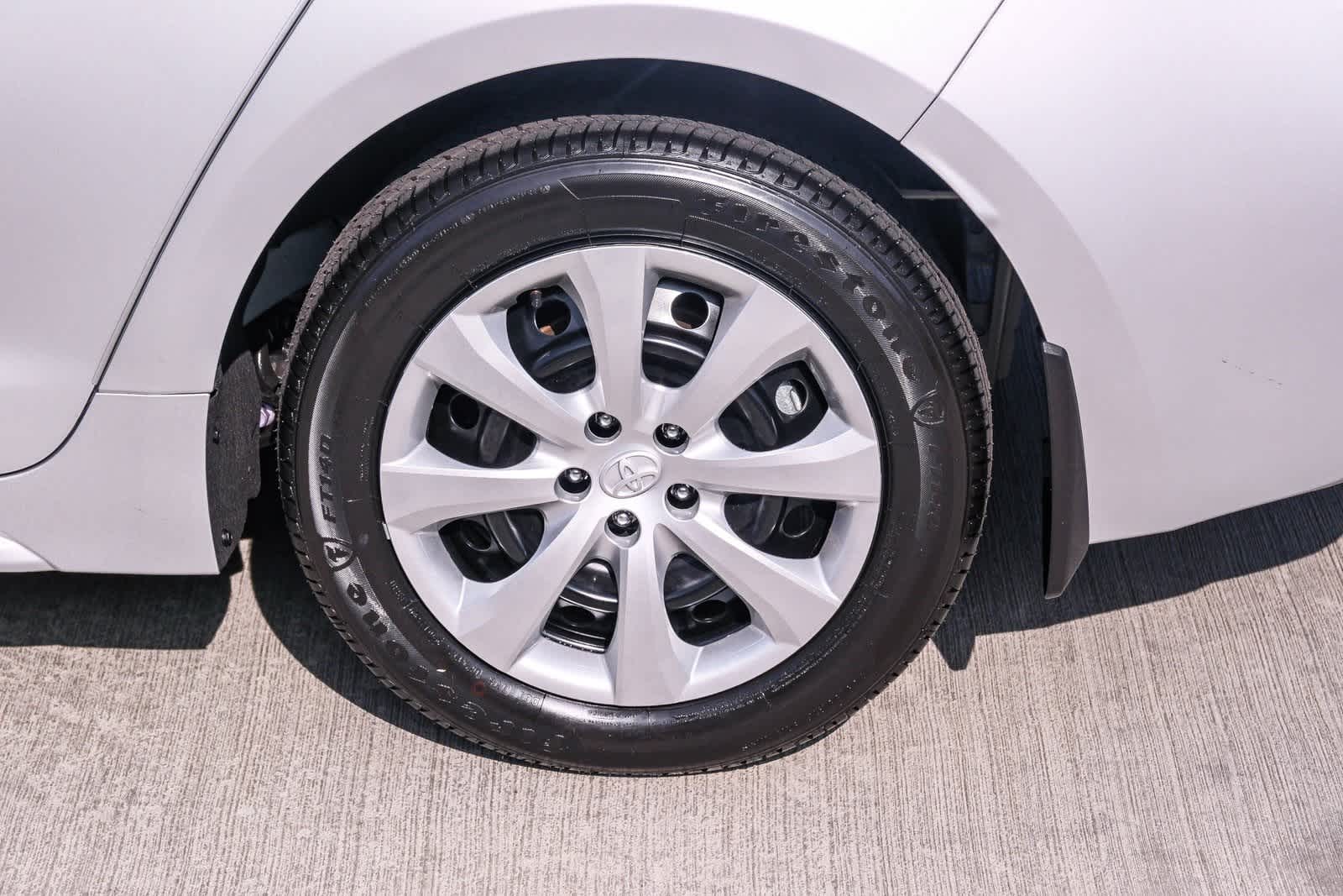 Thumbnail: 2025 Toyota Corolla - 9