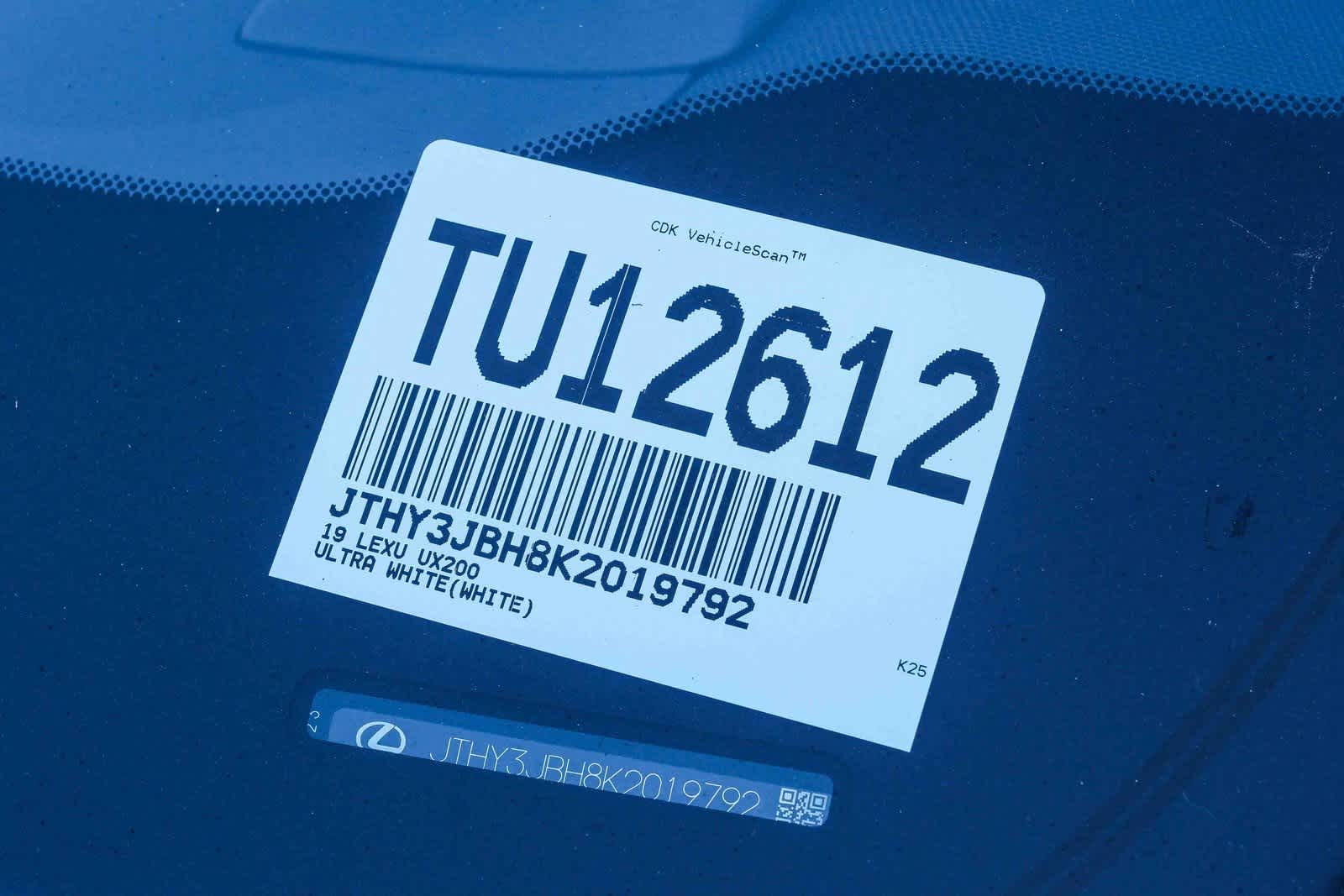 Thumbnail: 2019 Lexus UX - 29