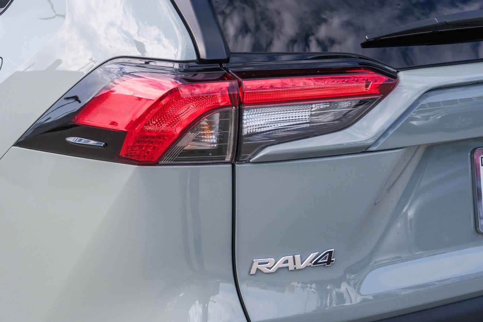 Thumbnail: 2022 Toyota RAV4 - 7